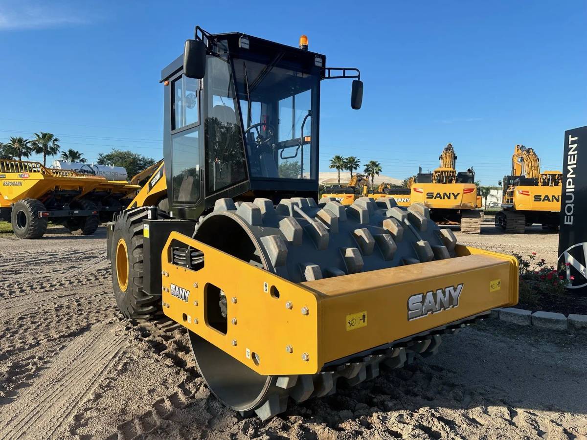 A padfoot SANY roller