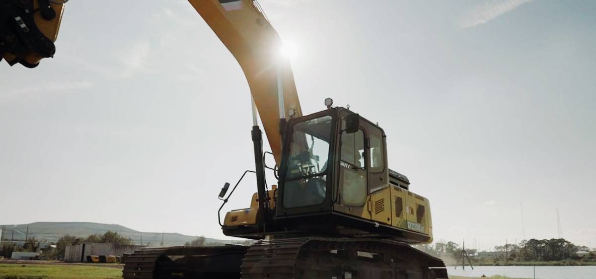 Newman Tractor Image