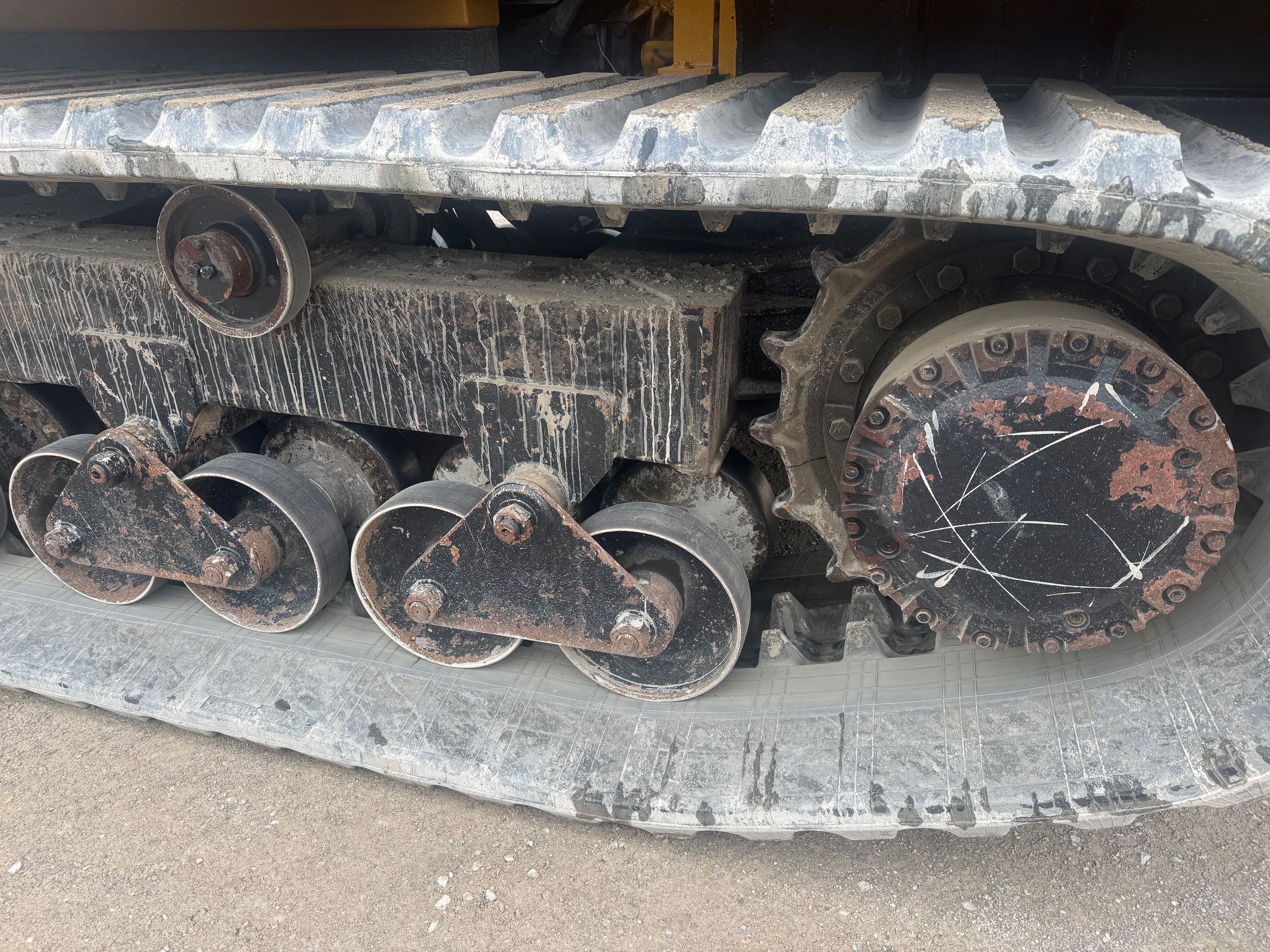 2015 MOROOKA MST 2200VD Photo 5 Thumbnail