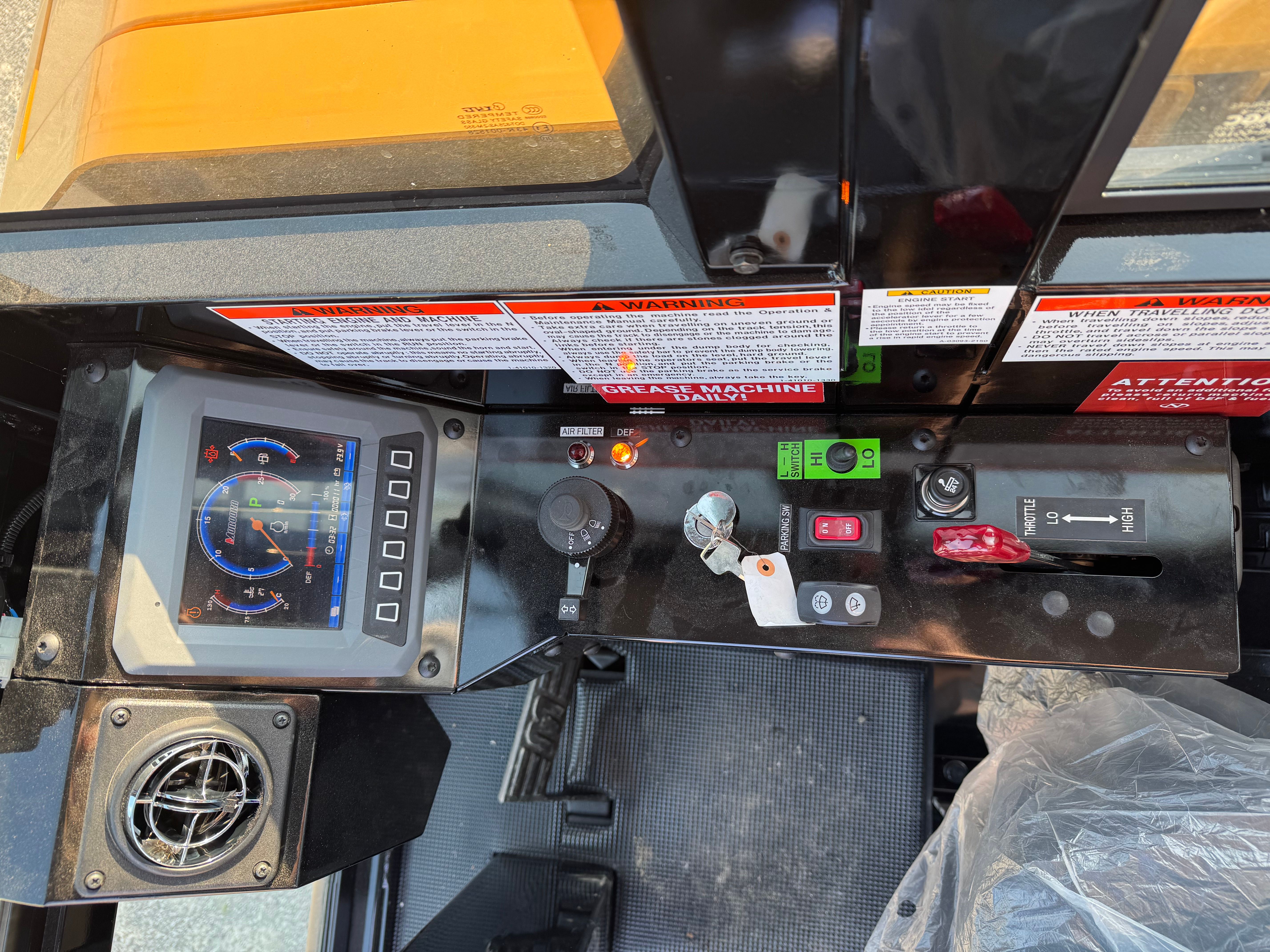 2024 MOROOKA MST 2200VD Photo 7 Thumbnail