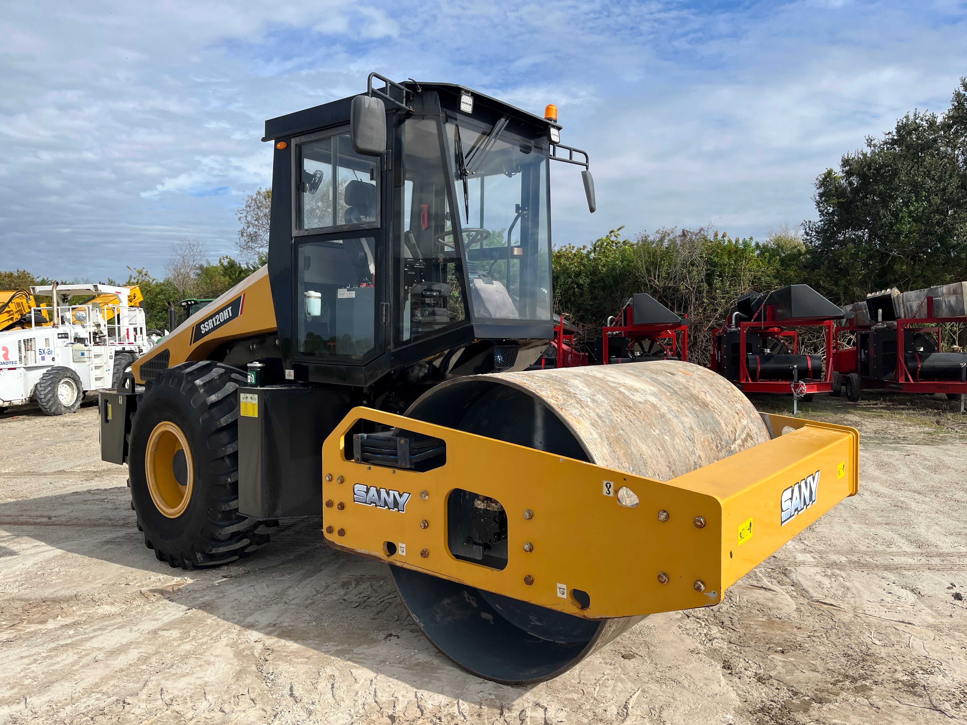 2024 SANY SANY SSR120 HIGH TORQUE VIBRATORY COMPACTOR Photo 6 Thumbnail
