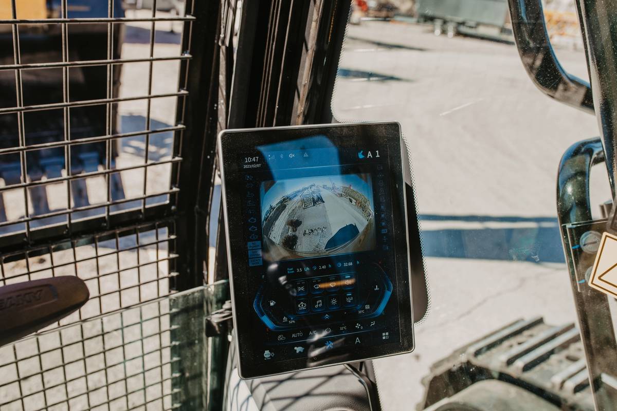 Newman Tractor Image