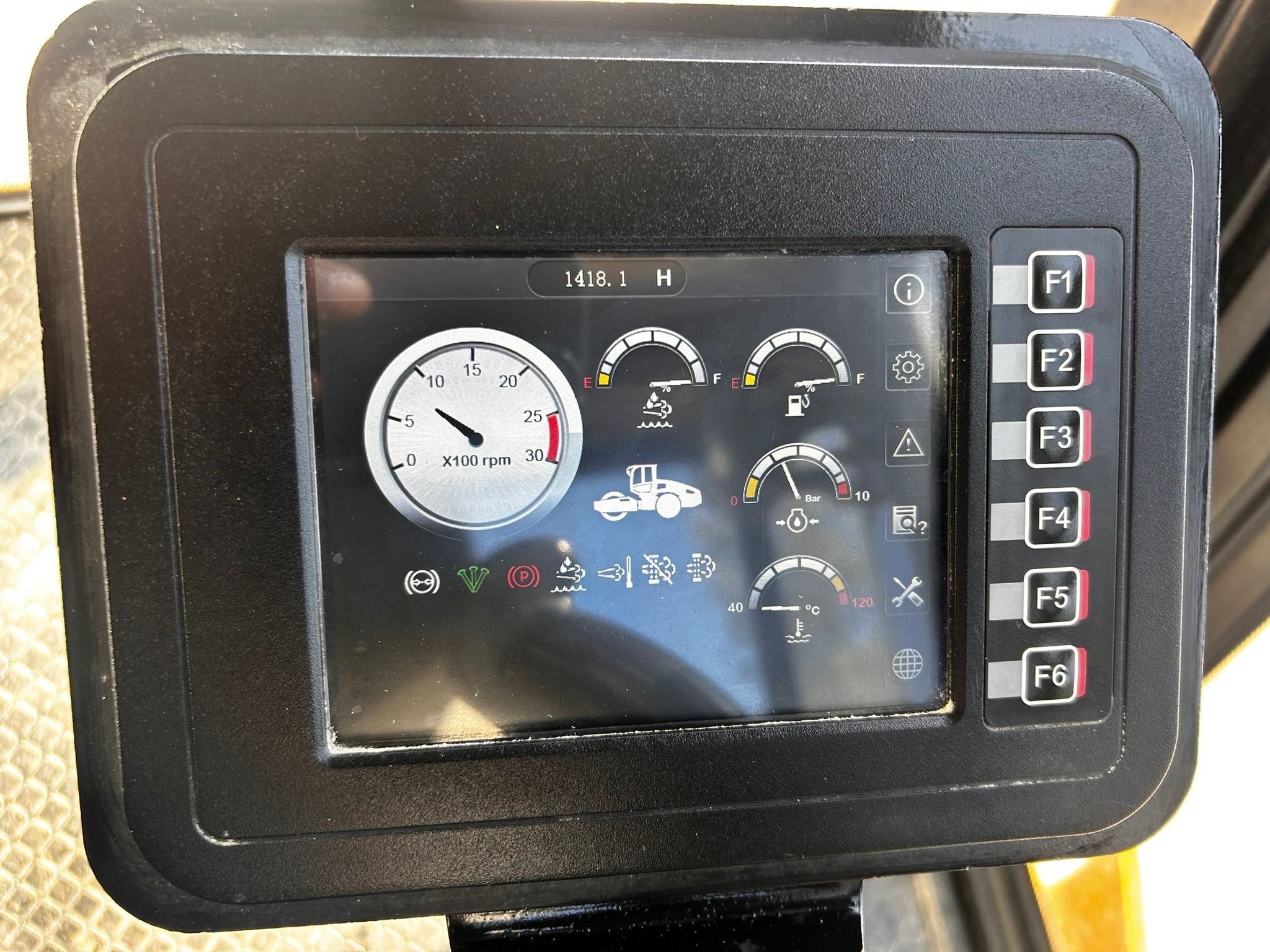 2023 SANY SANY SSR120 HIGH TORQUE VIBRATORY COMPACTOR Photo 11 Thumbnail