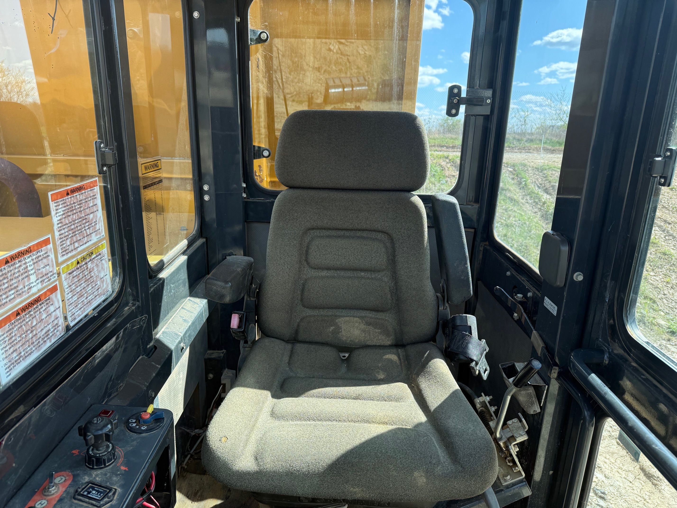 2014 MOROOKA MOROOKA MST 1500VD CRAWLER CARRIER Photo 11 Thumbnail