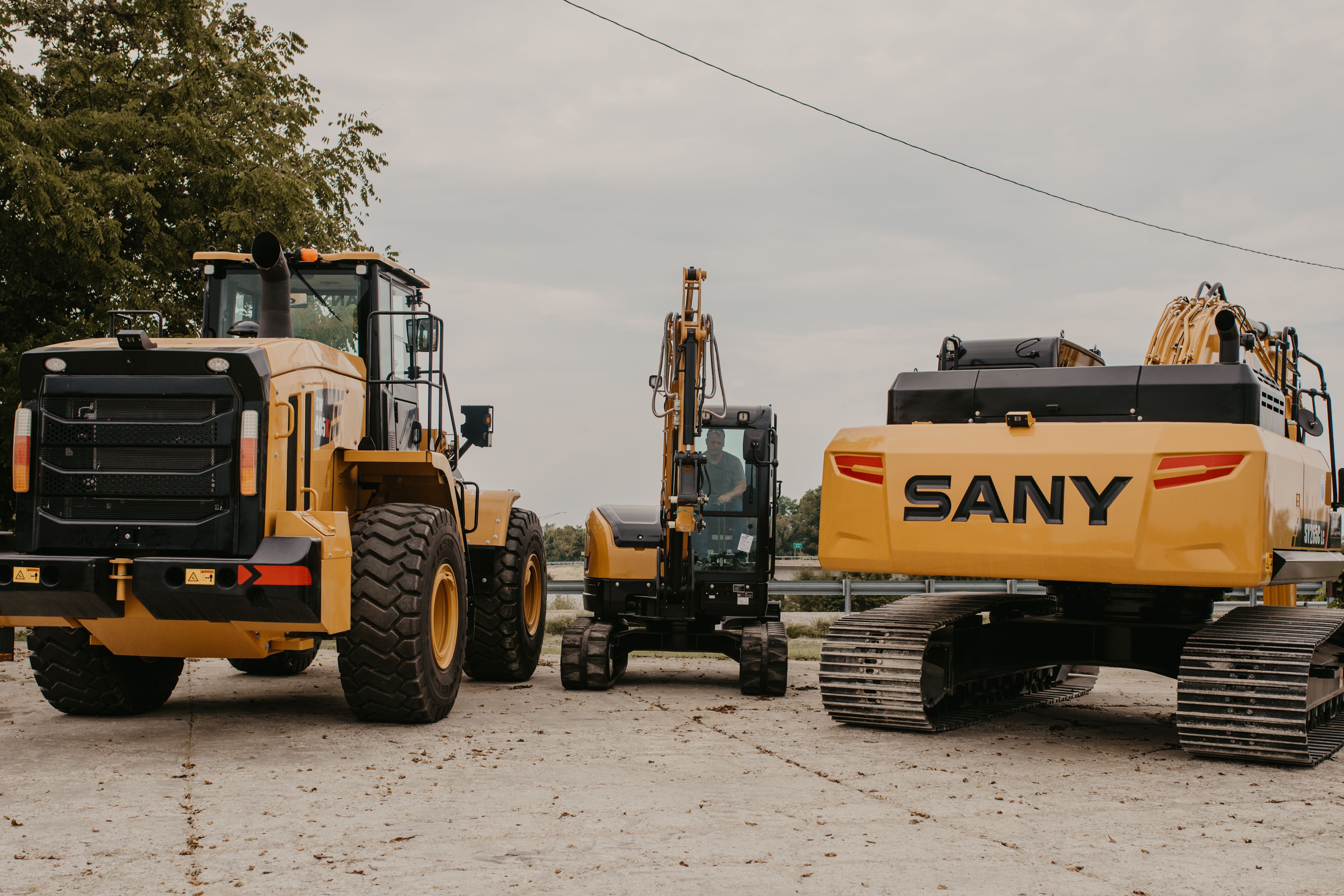 heavy-equipment-listings-main-image