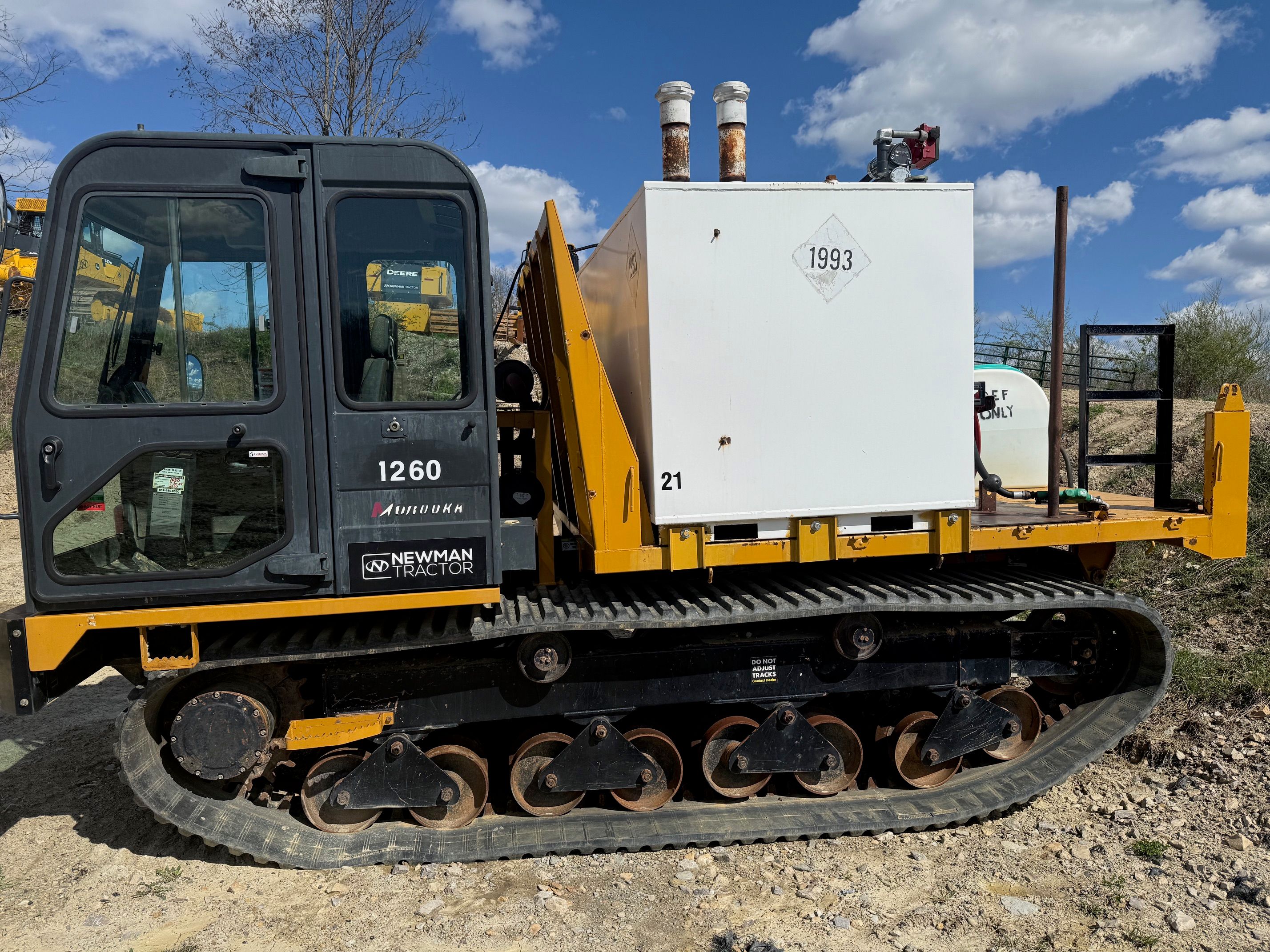 2014 MOROOKA MOROOKA MST 1500VD CRAWLER CARRIER Photo 2 Thumbnail