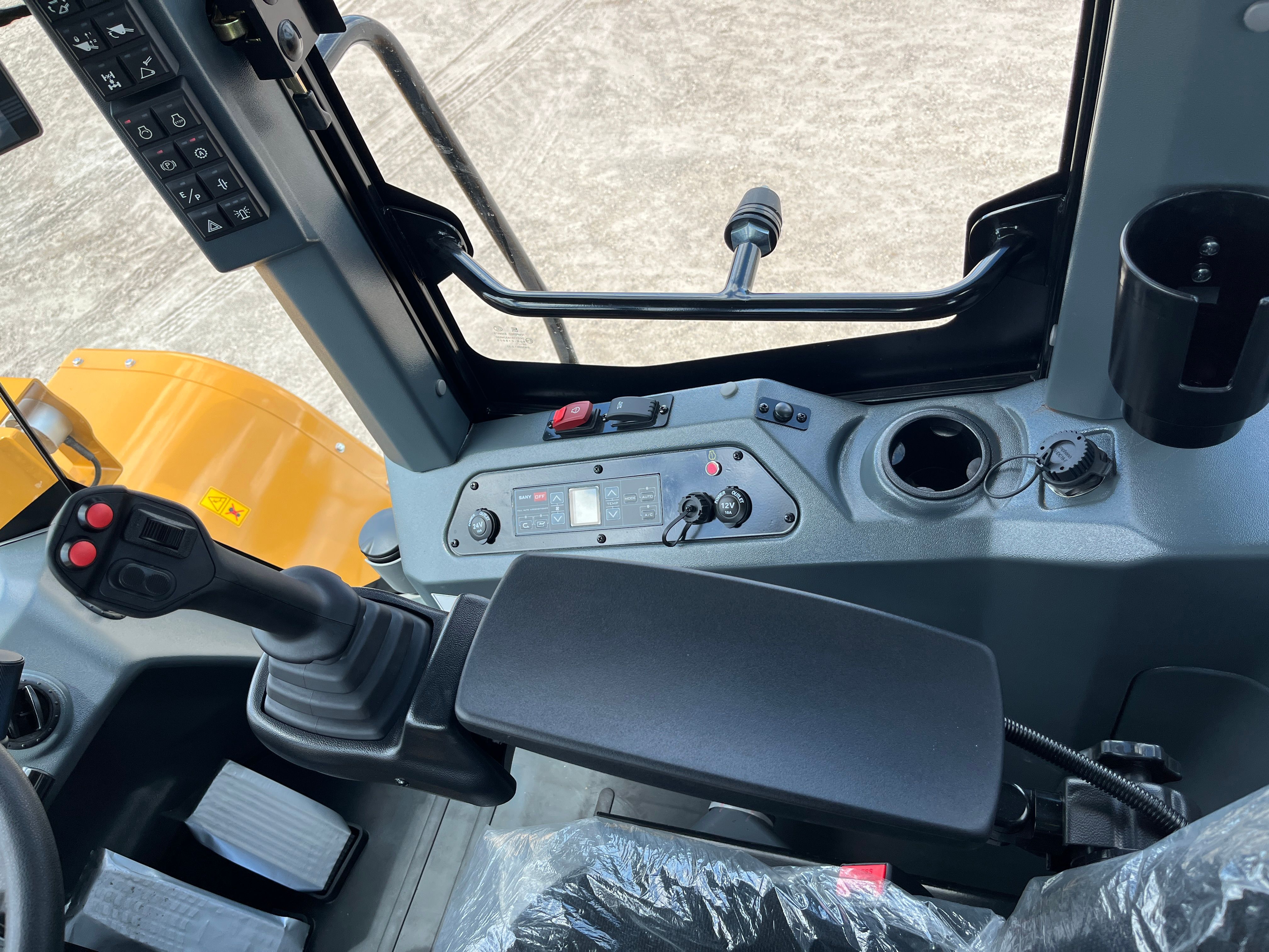 2025  SW405K Photo 8 Thumbnail