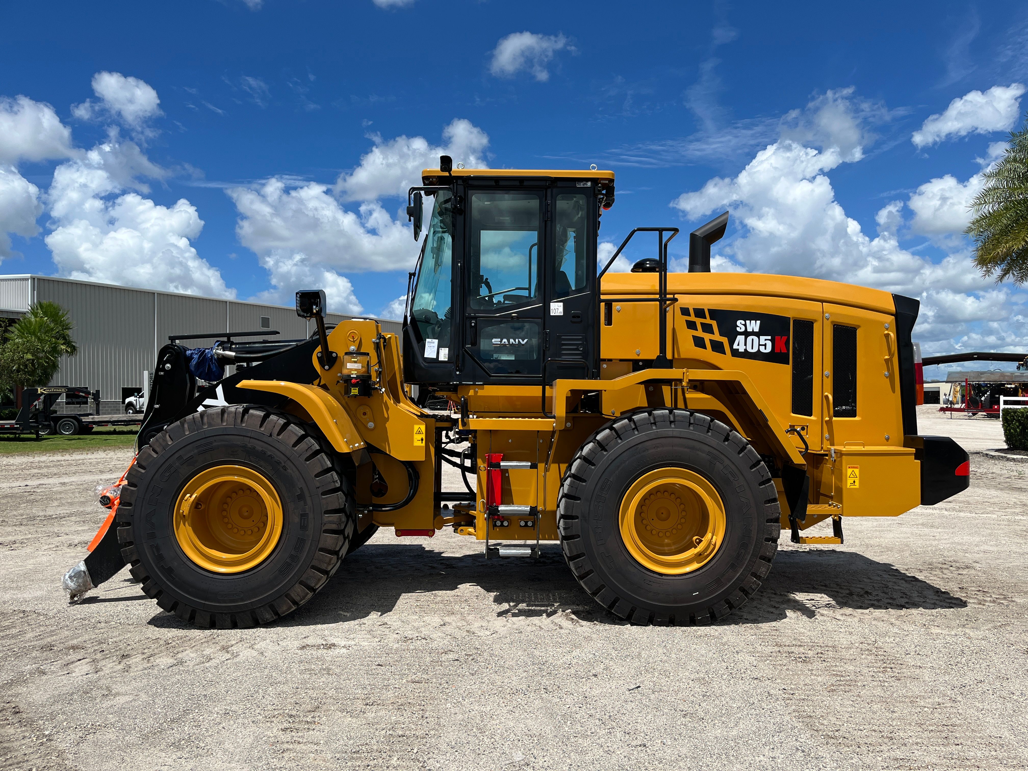 2025  SW405K Photo 2 Thumbnail