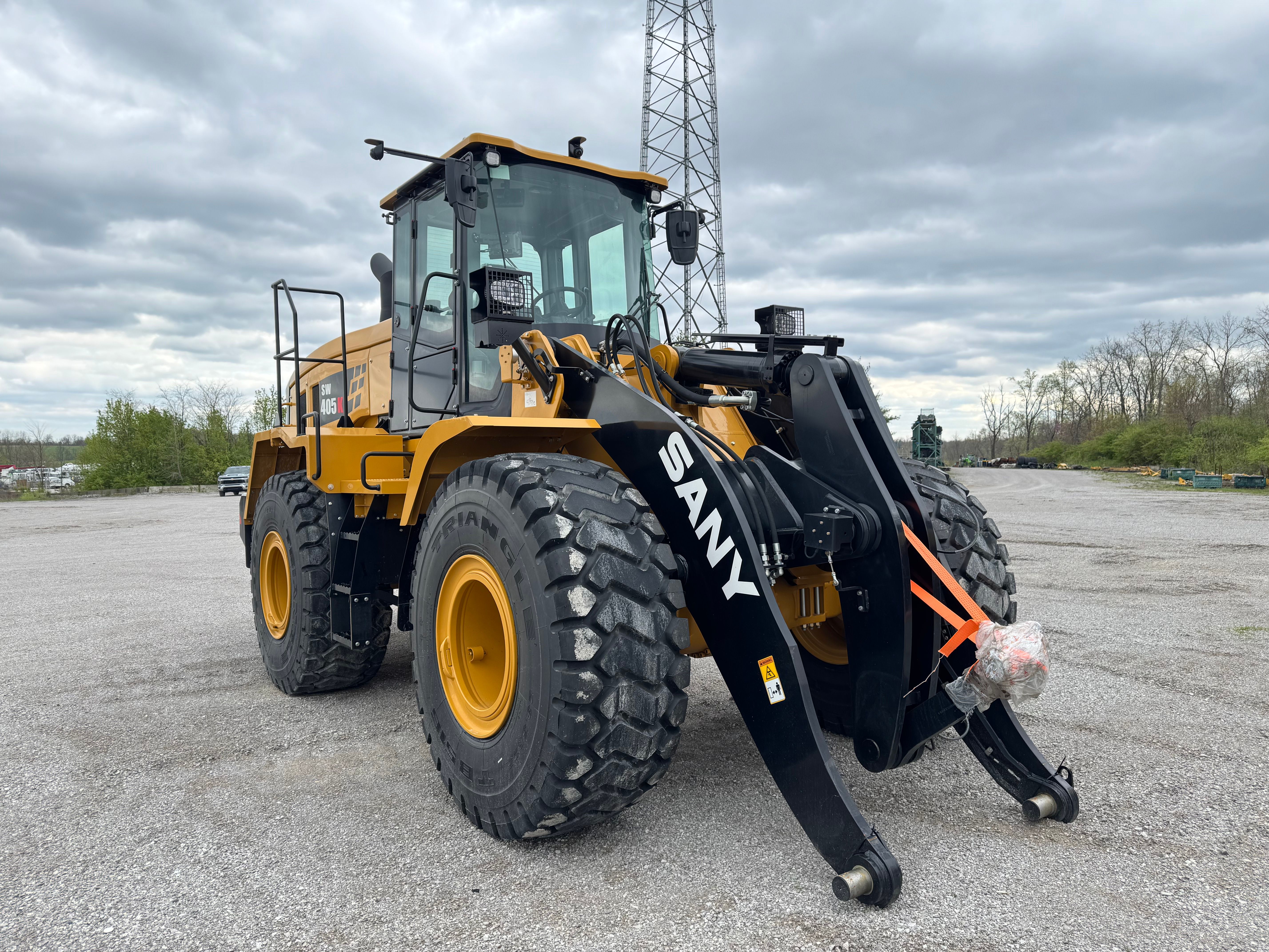 2025 SANY SANY SW405K 4CU YARD WHEEL LOADER Photo 2 Thumbnail