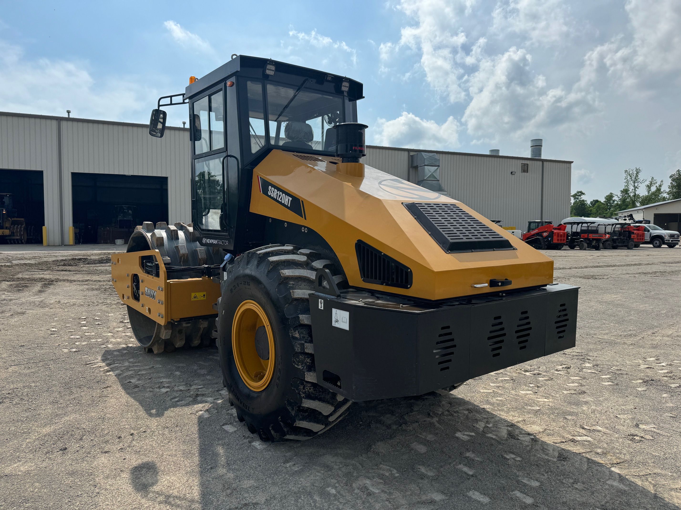 2023 SANY SANY SSR120 HIGH TORQUE VIBRATORY COMPACTOR Photo 2 Thumbnail