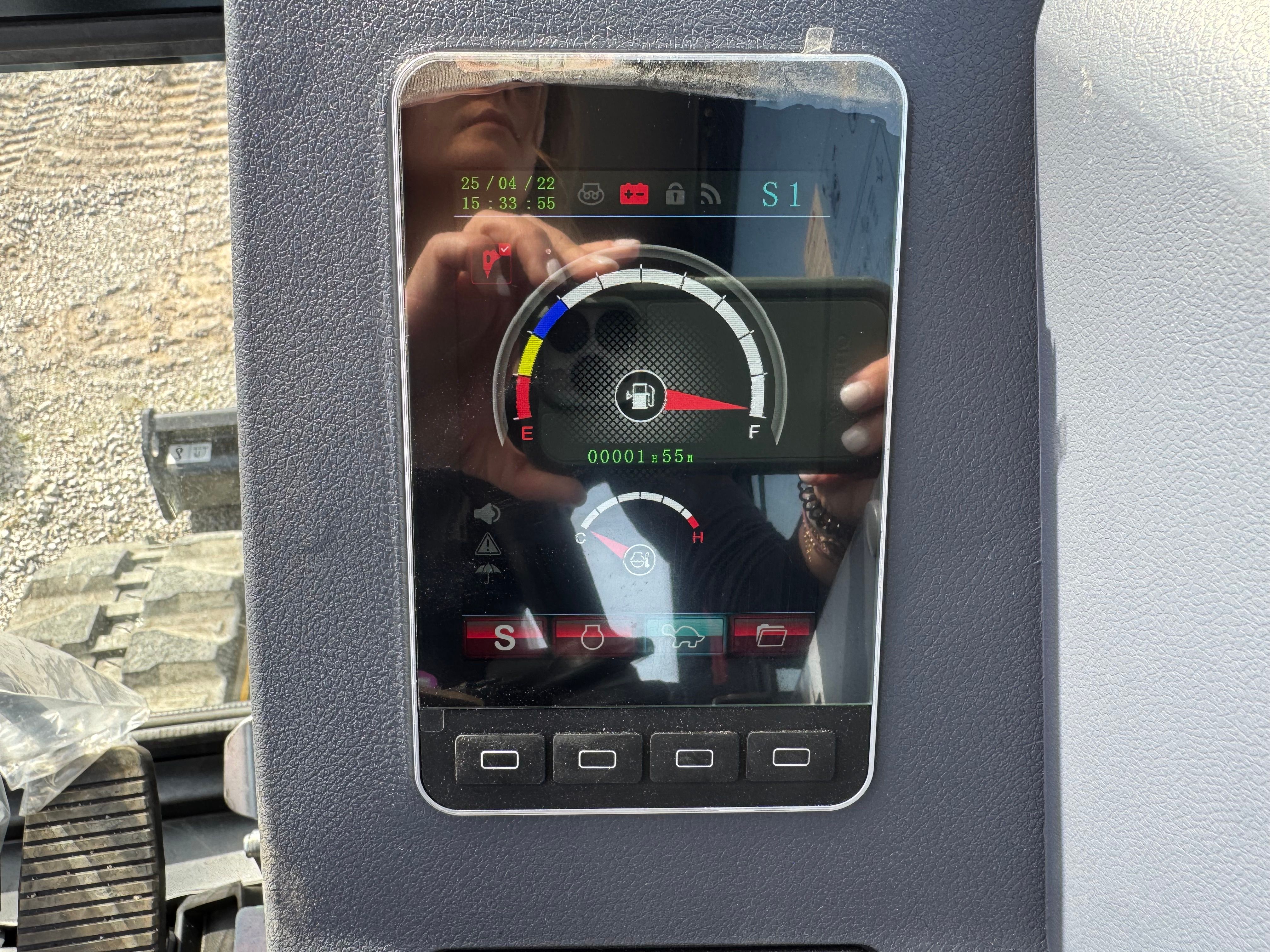 2025  SY60C Photo 2 Thumbnail