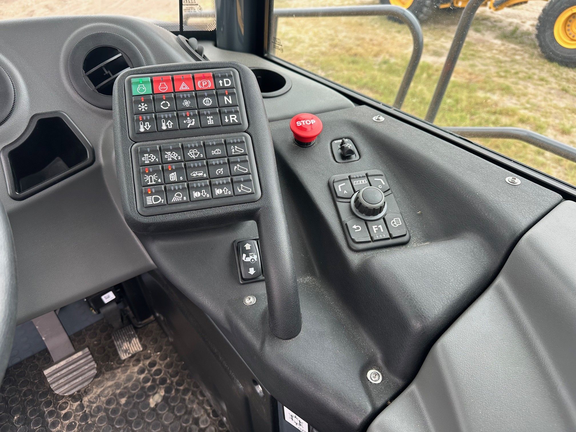 2024 BELL BELL B45E ARTICULATED DUMP TRUCK Photo 9 Thumbnail
