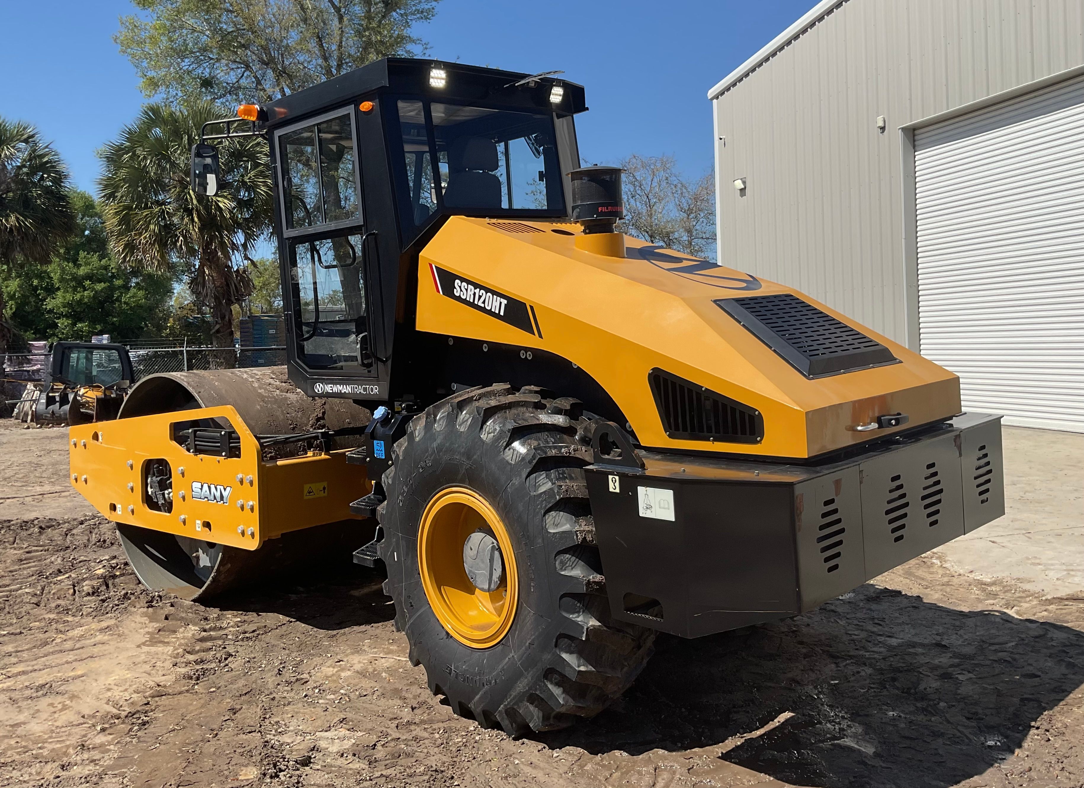2023 SANY SANY SSR120 HIGH TORQUE VIBRATORY COMPACTOR Photo 3 Thumbnail