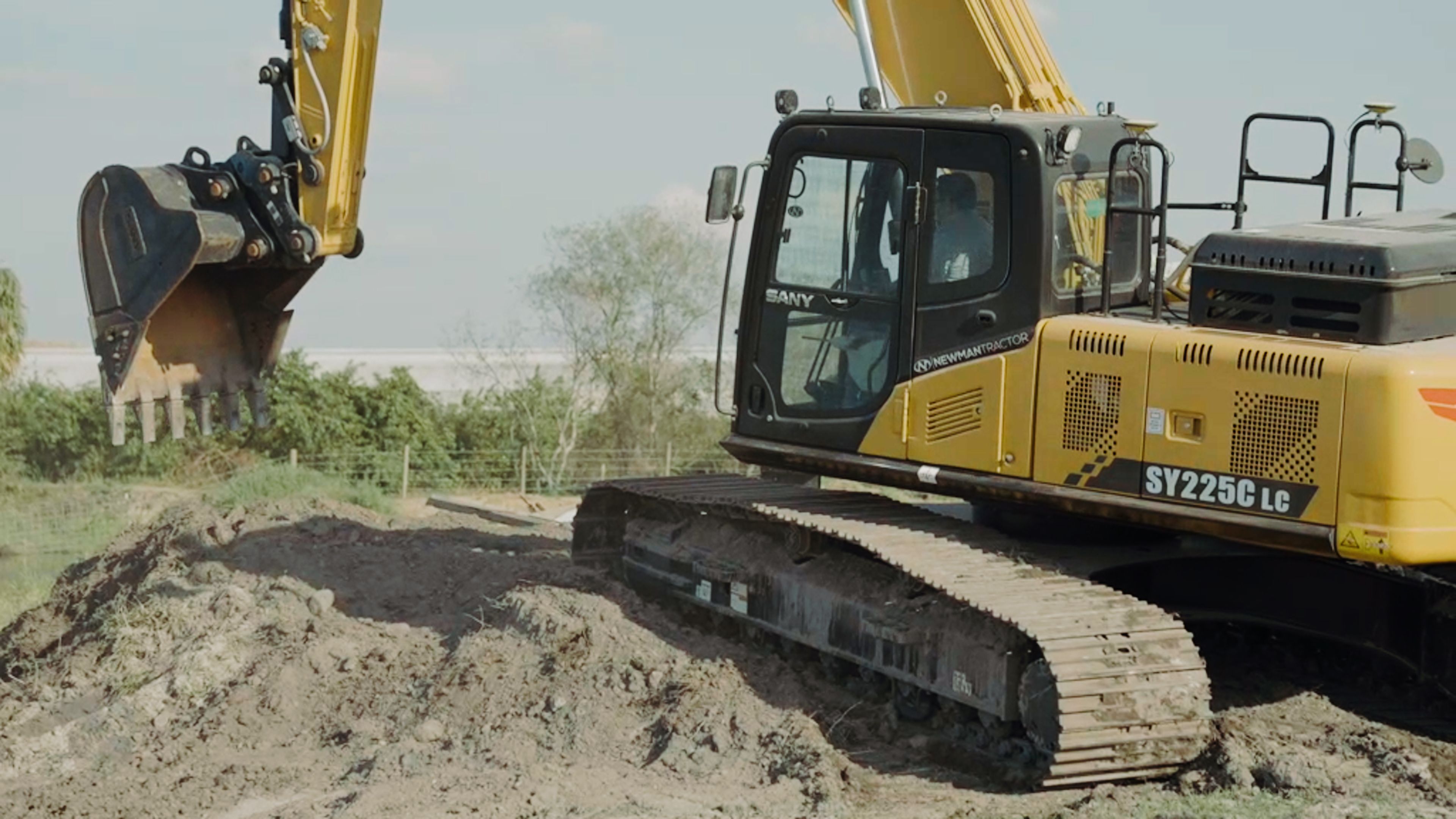 Newman Tractor Image