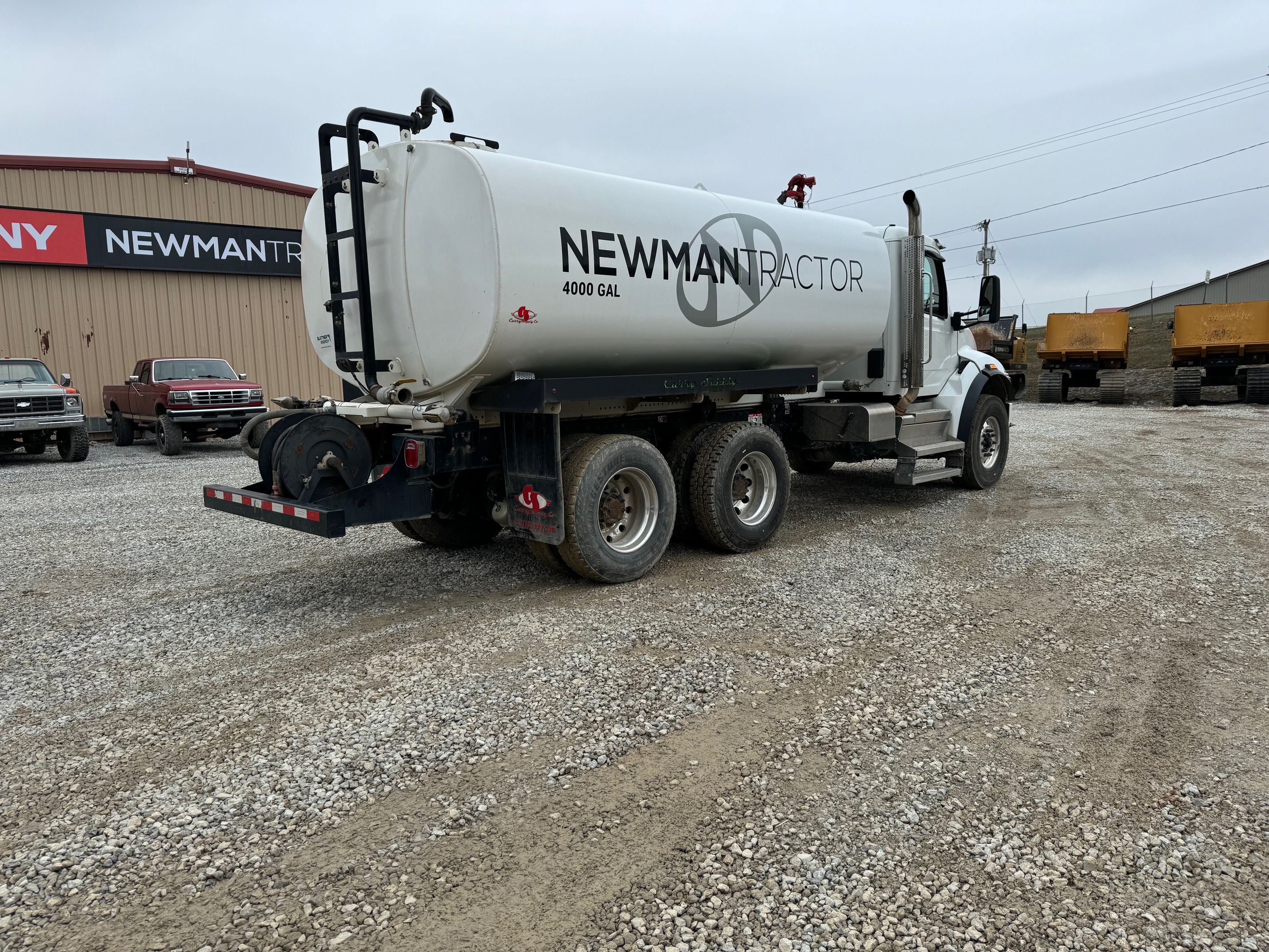 2023 PETERBILT PETERBILT 548 T/A WATER TRUCK Photo 3 Thumbnail