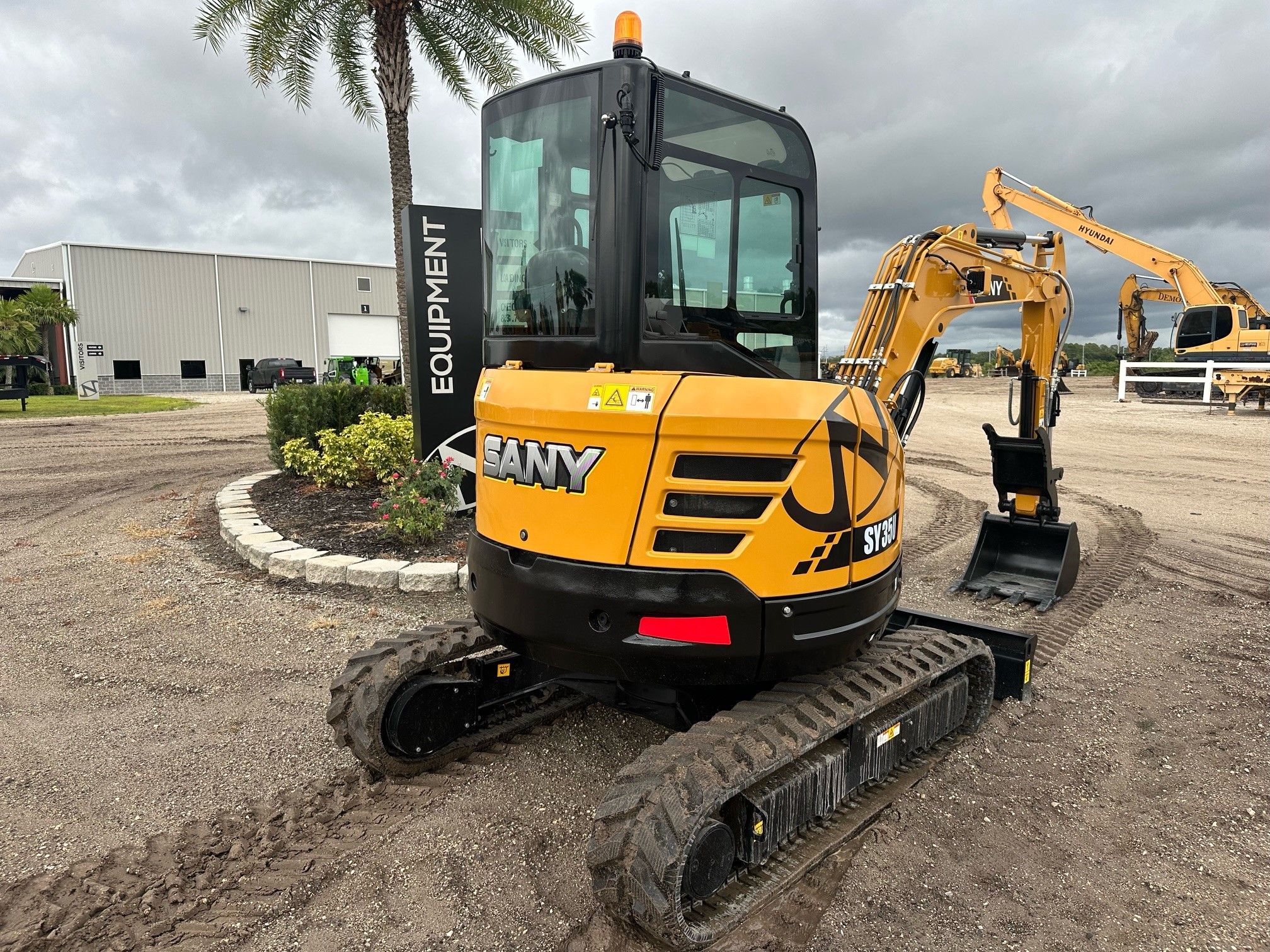 2024 SANY SANY SY35U EXCAVATOR (CABIN) W/ STRAIGHT BLADE Photo 4 Thumbnail