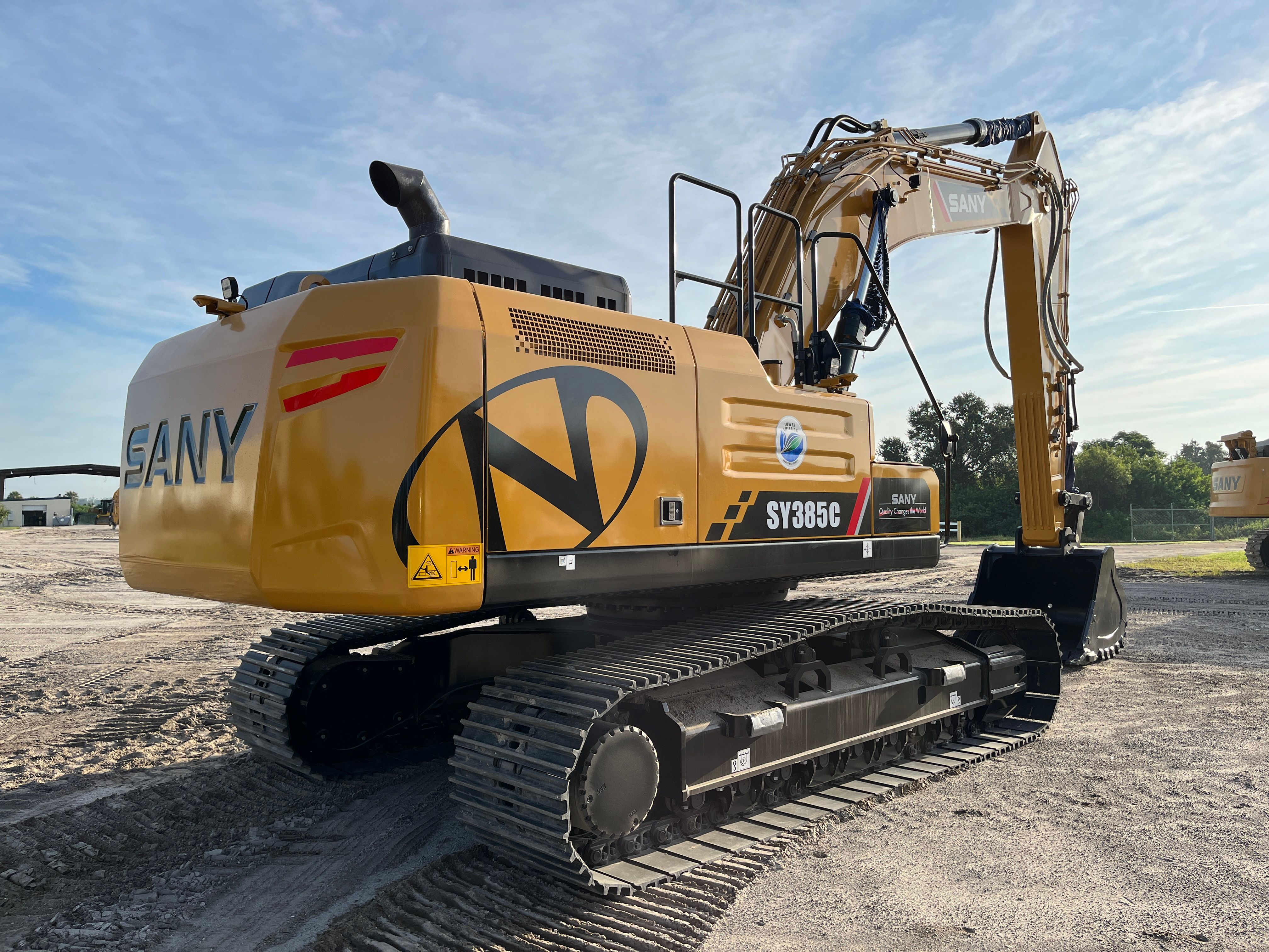 2025  SY385C Photo 4 Thumbnail