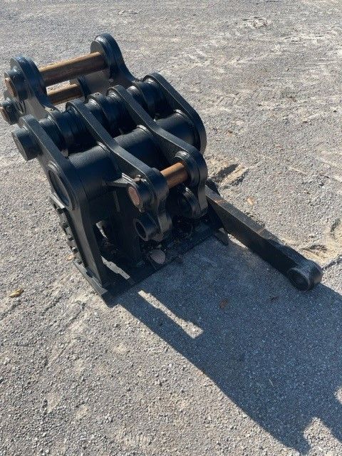 CONCRETE PULVERIZER Photo 3 Thumbnail