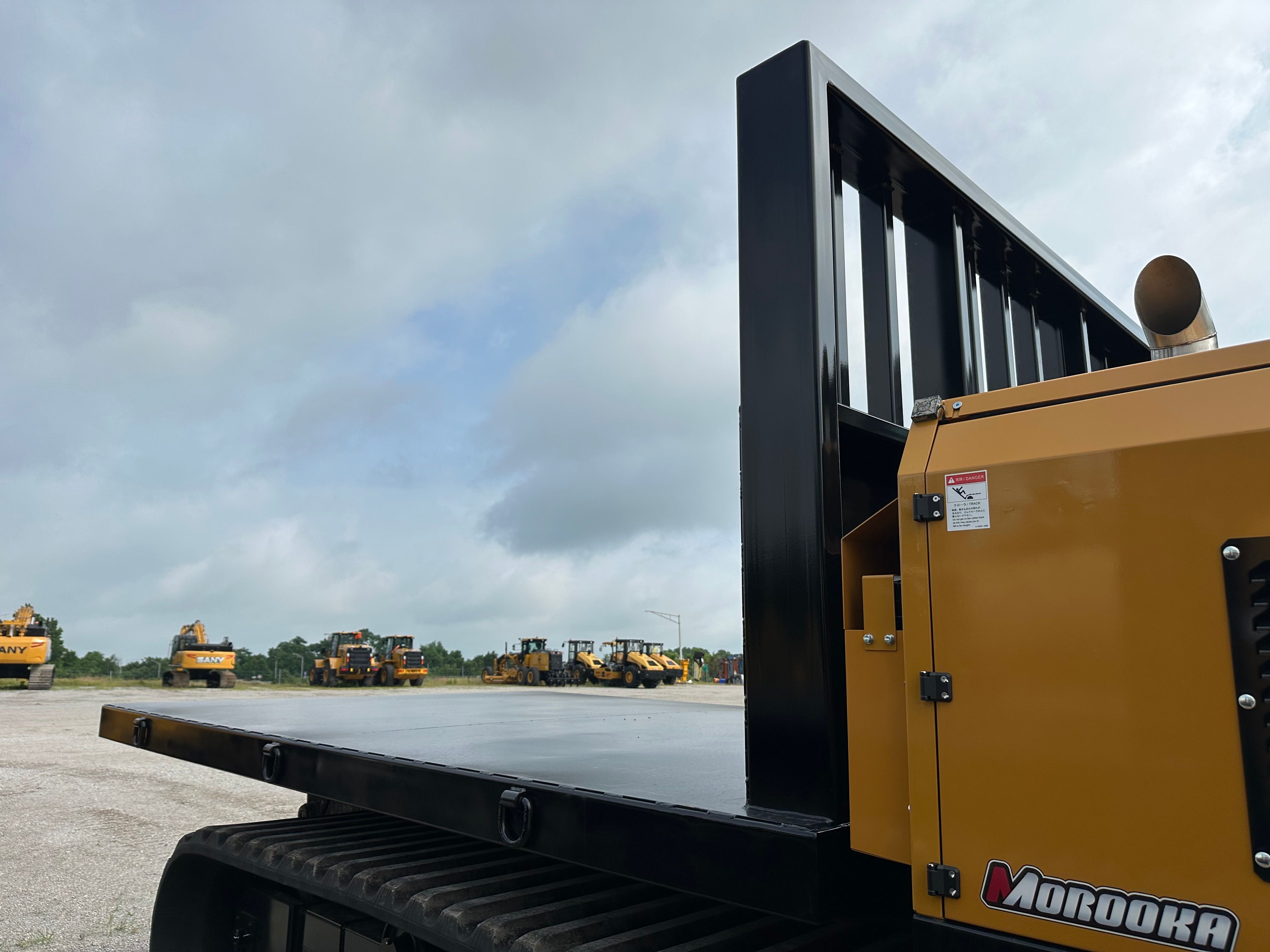 MOROOKA MST 110C CRAWLER CARRIER FLAT BED Photo 3 Thumbnail