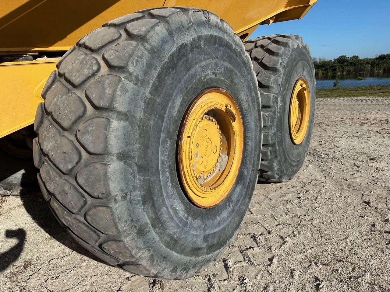 2018 BELL B40E Photo 11 Thumbnail