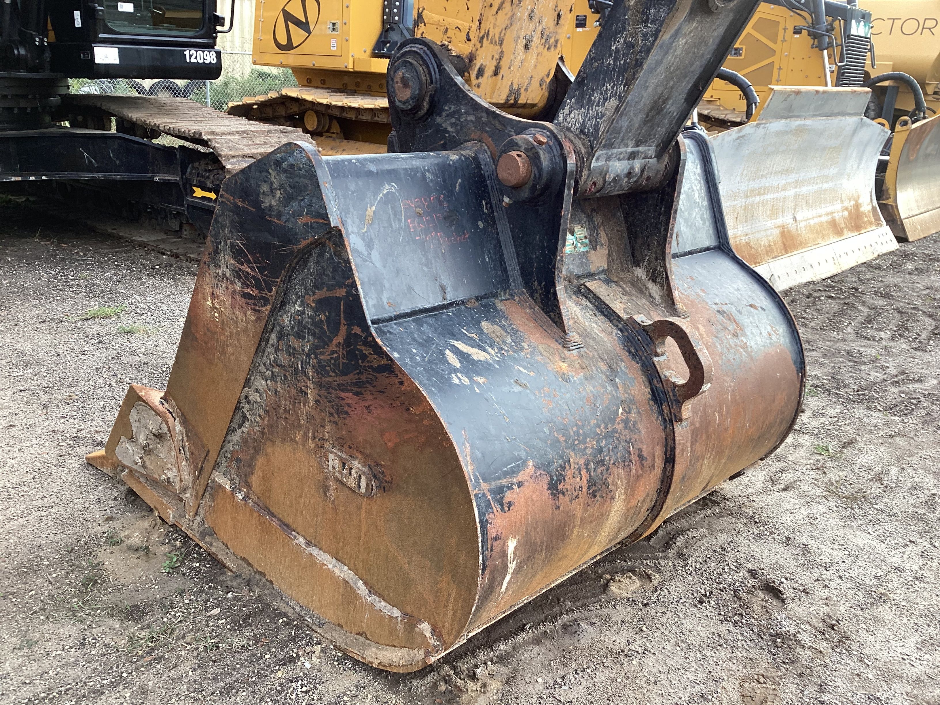 72" BUCKET FOR SY385 Photo 3 Thumbnail