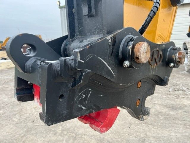 HYDRAULIC QUICK COUPLER FOR SY365C Photo 3 Thumbnail