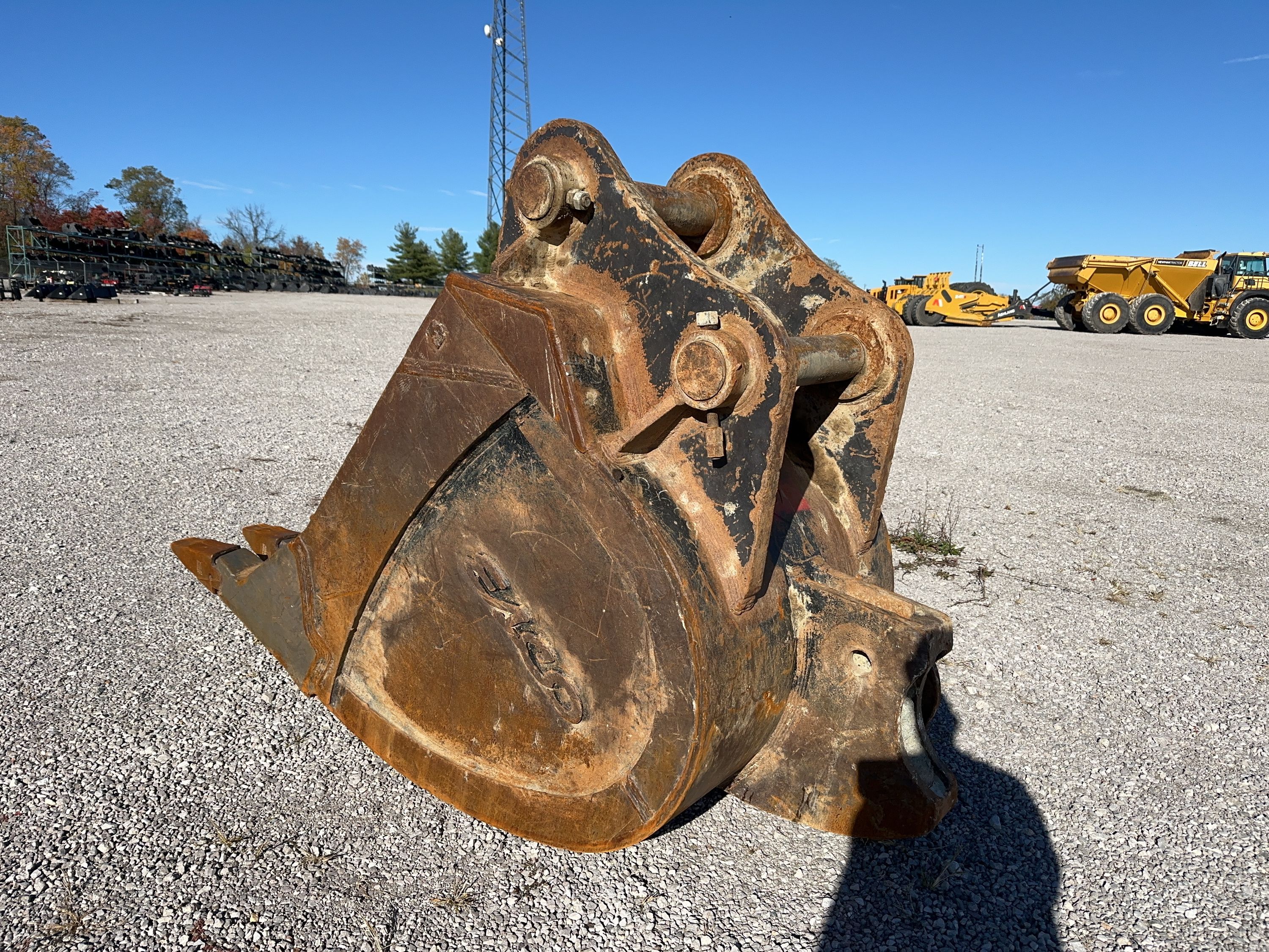 42" EXCAVATOR BUCKET W/RIPPER-SY500 Photo 3 Thumbnail