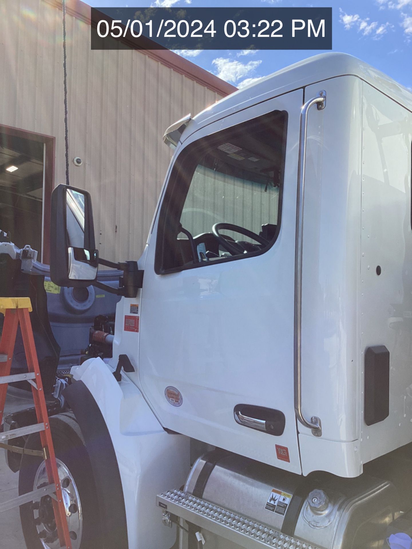 2025 PETERBILT 548 WATER Photo 9 Thumbnail