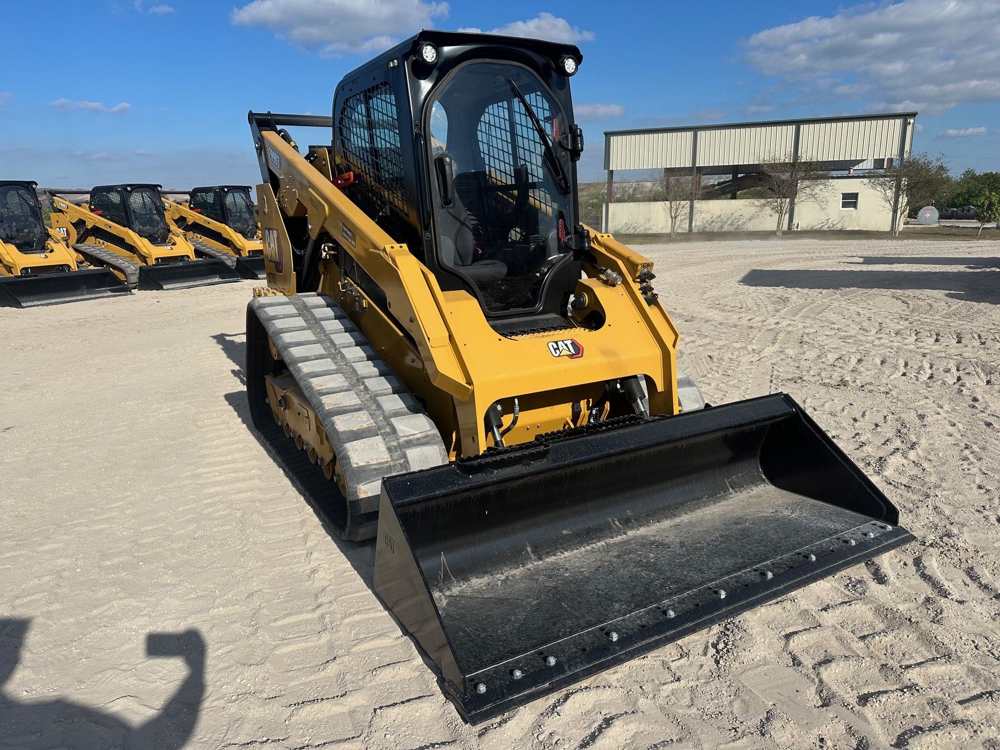 2024 CAT 299D3 Photo 6 Thumbnail