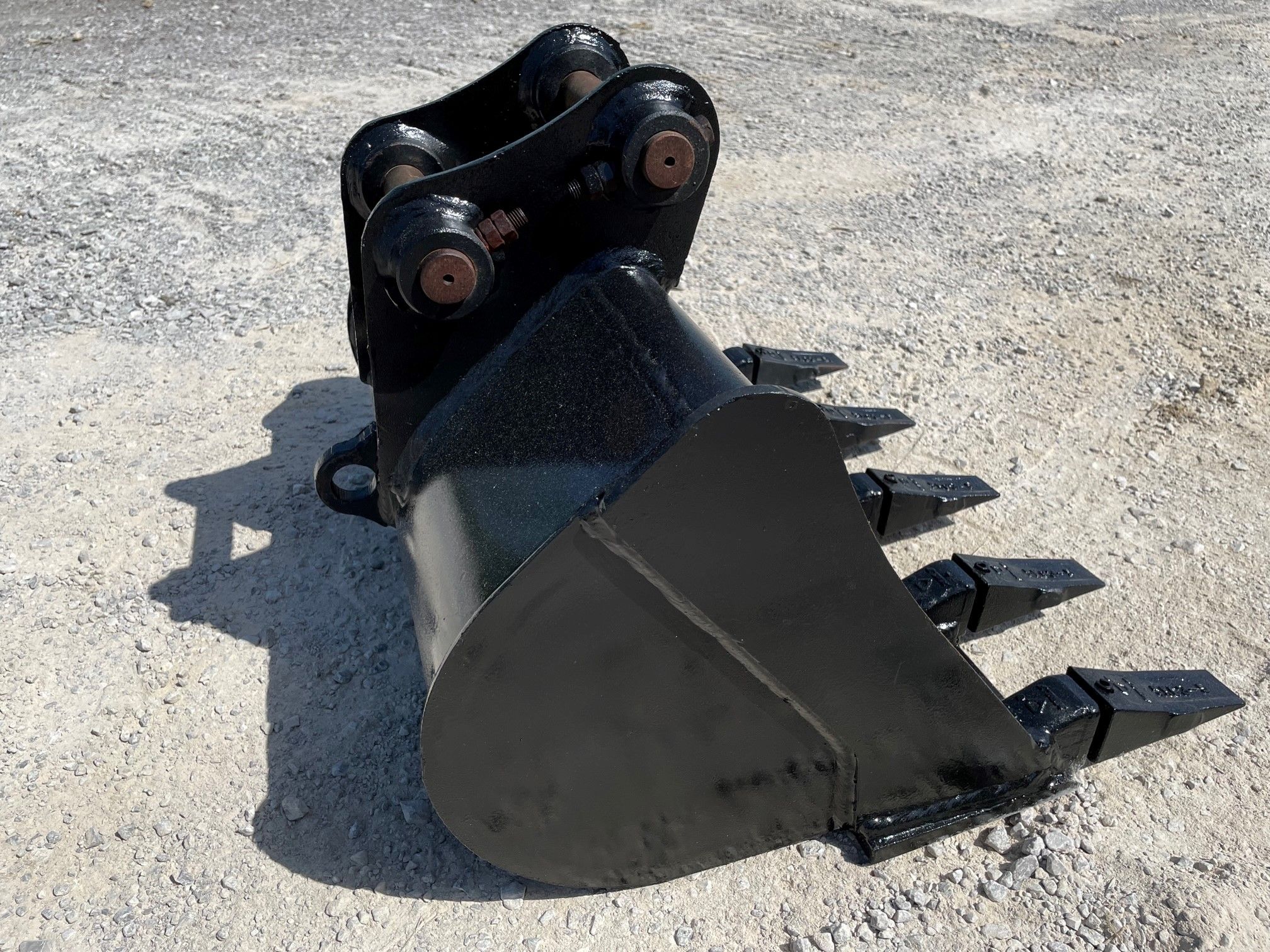 24" BUCKET FOR SY16C Photo 4 Thumbnail