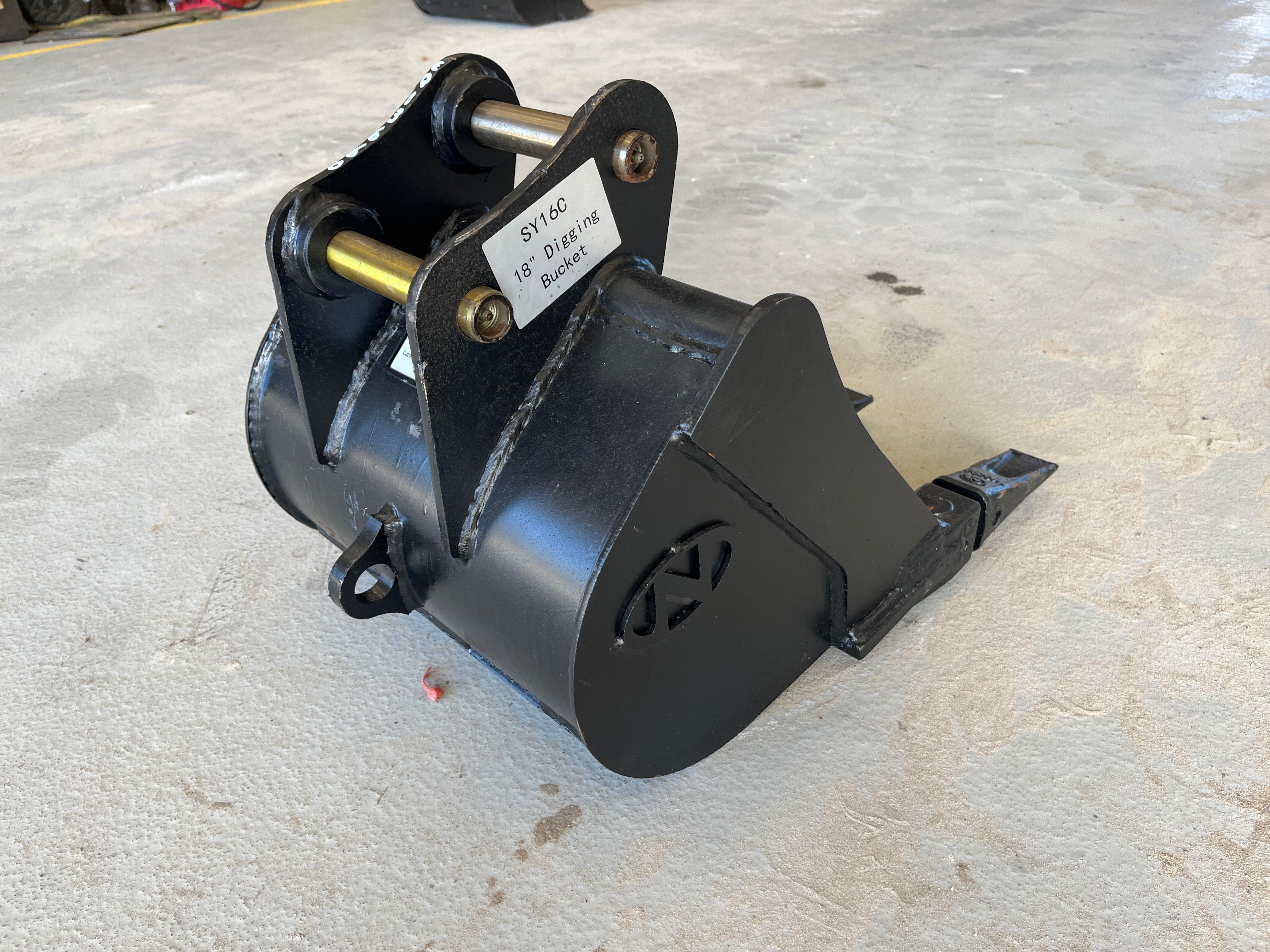 18" BUCKET FOR SY16C Photo 3 Thumbnail