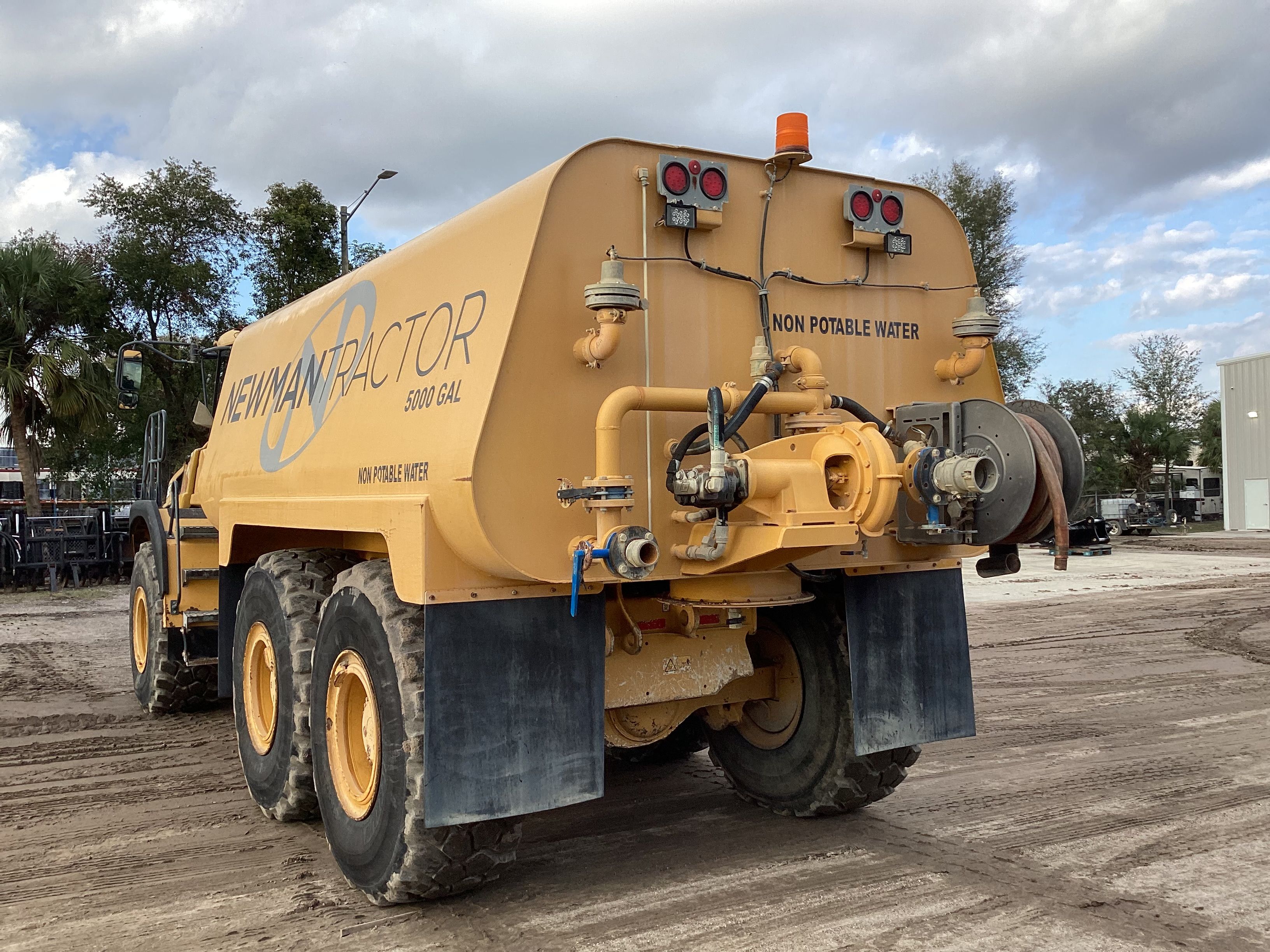 2019 HAMILTON HH5KS-AT 5K GALLON WATER TANK Photo 2 Thumbnail