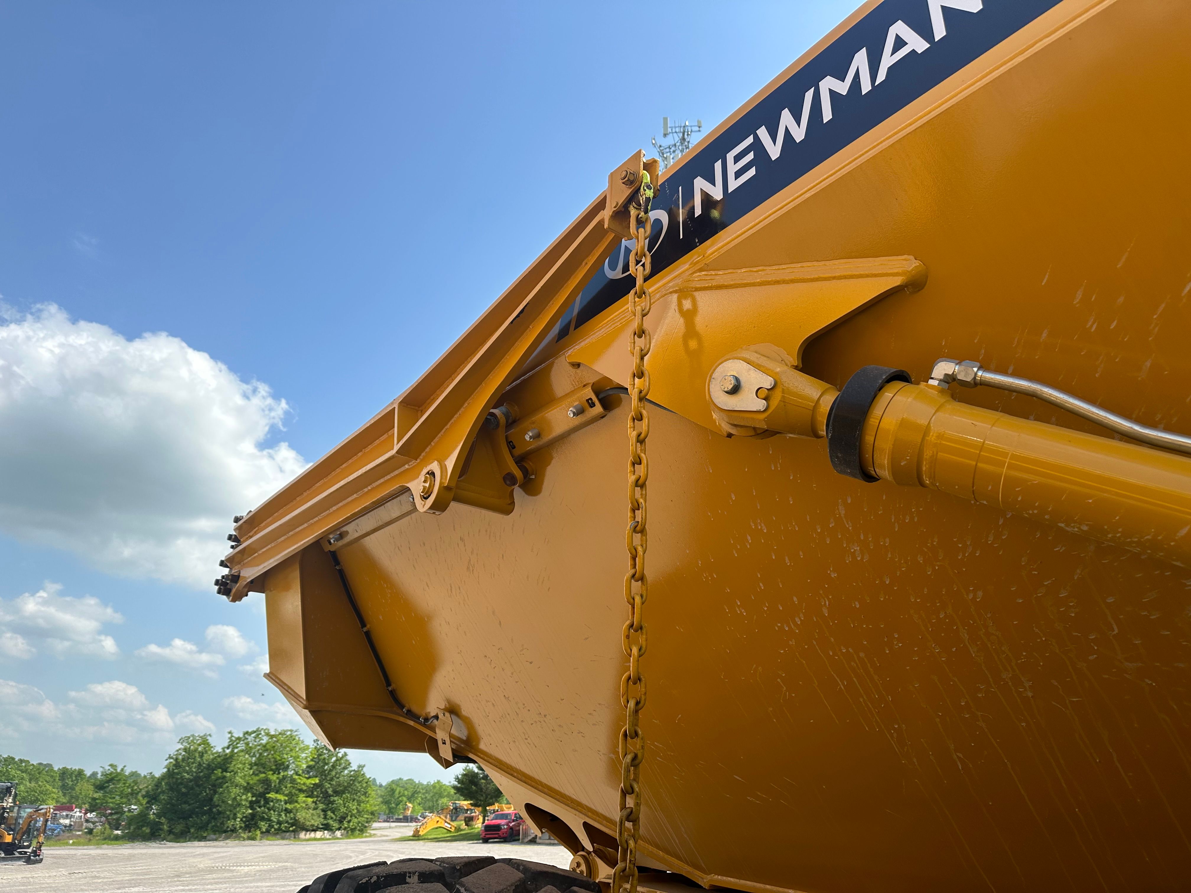 TAILGATE FOR B45E Photo 2 Thumbnail