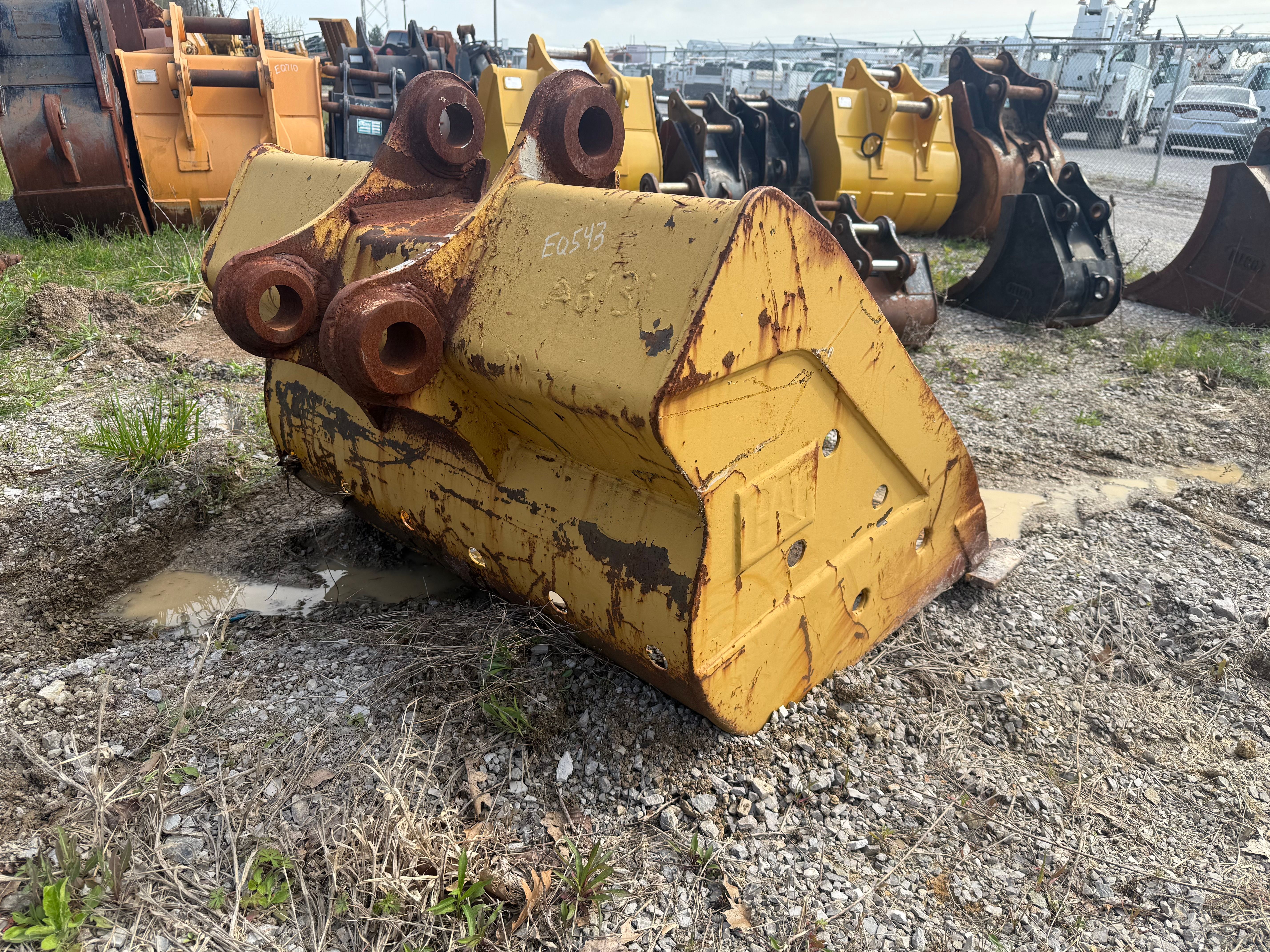 46" EXCAVATOR BUCKET Photo 3 Thumbnail