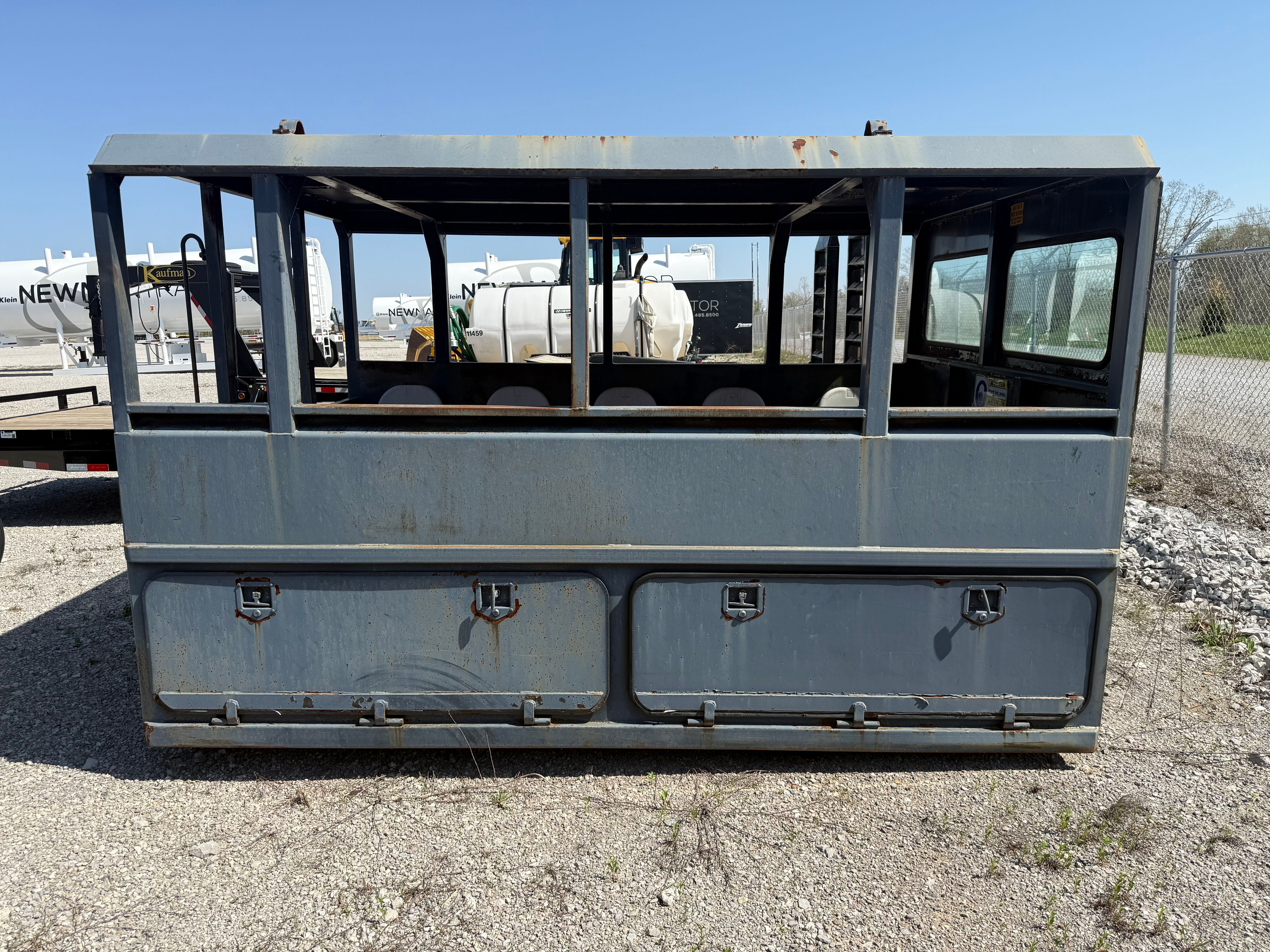 10-MAN PERSONNEL CARRIER, MST 800VD Photo 2 Thumbnail