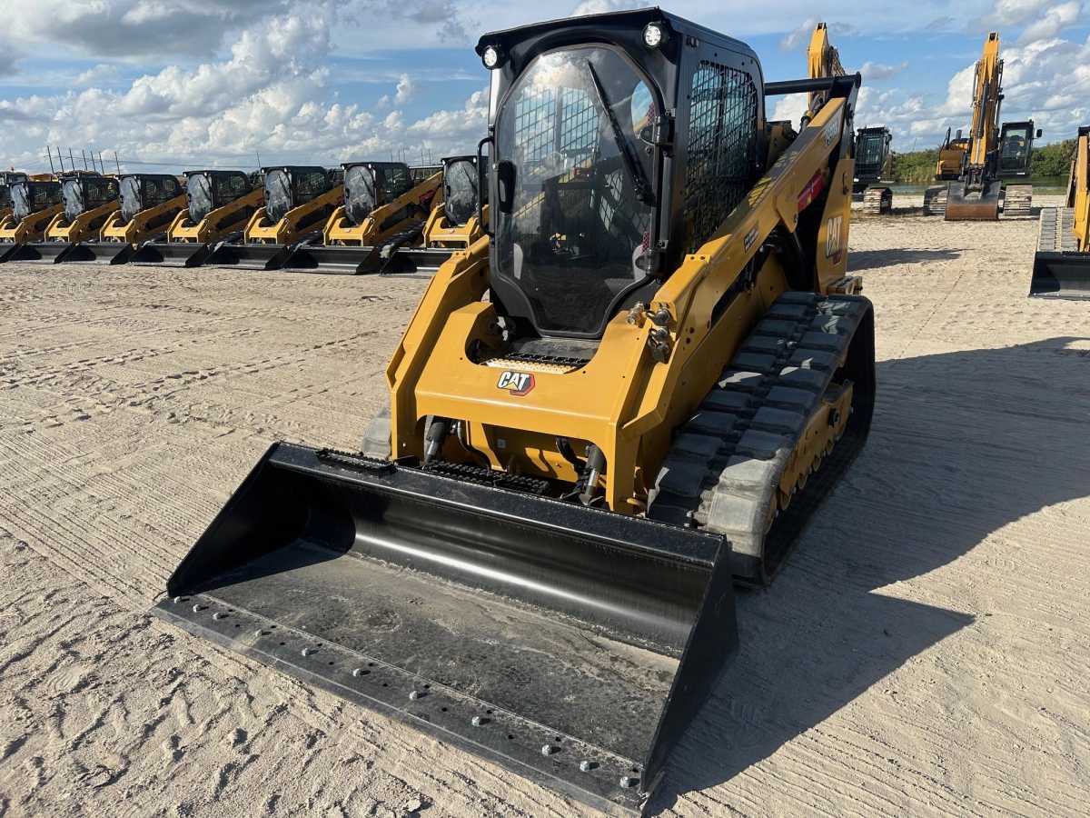 2024 CAT 299D3 Photo 1