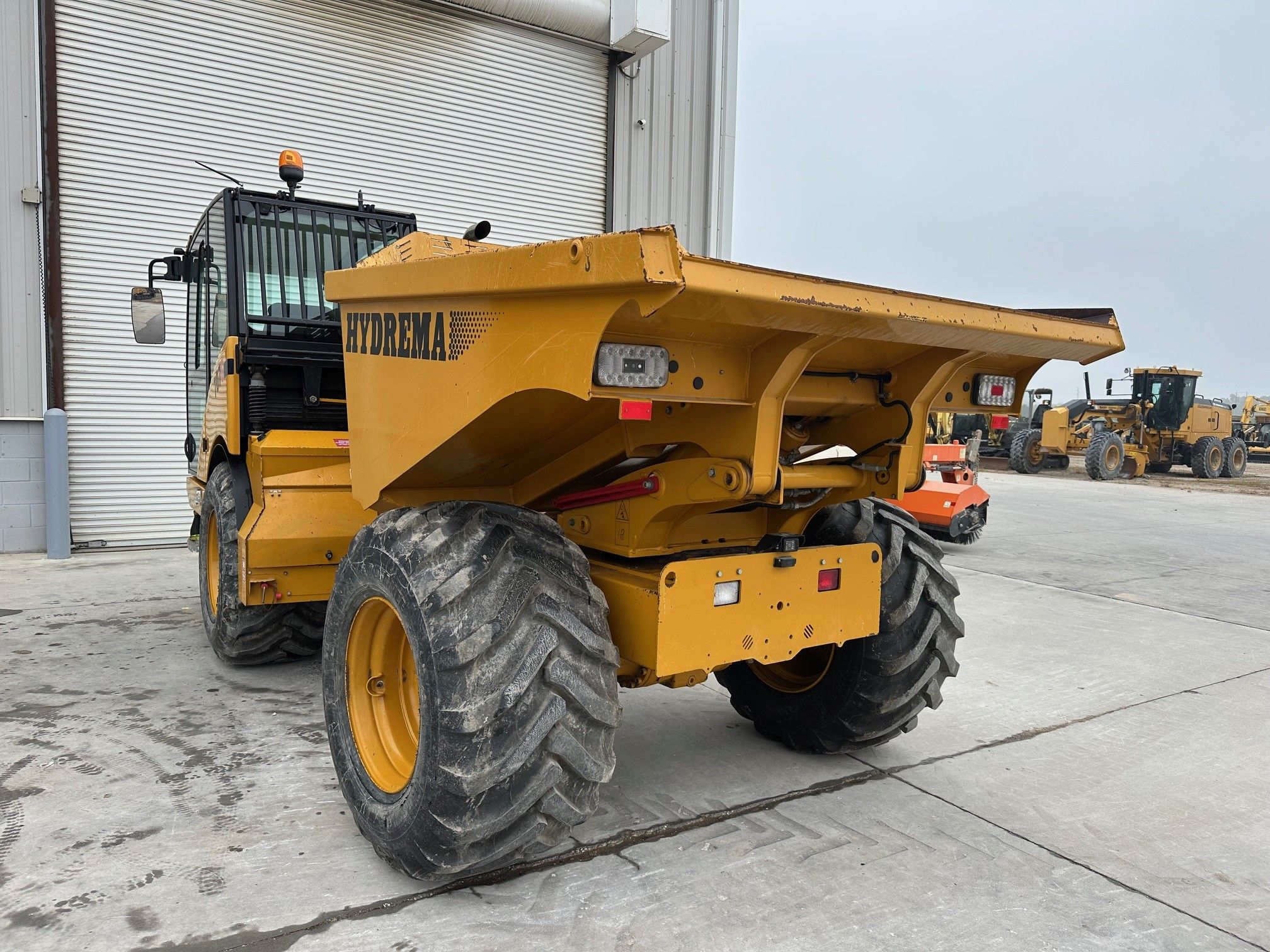2020 HYDREMA 707G Photo 3 Thumbnail