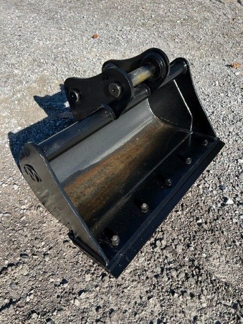 30" EXCAVATOR DITCH CLEANING BUCKET 40MM PIN Photo 4 Thumbnail