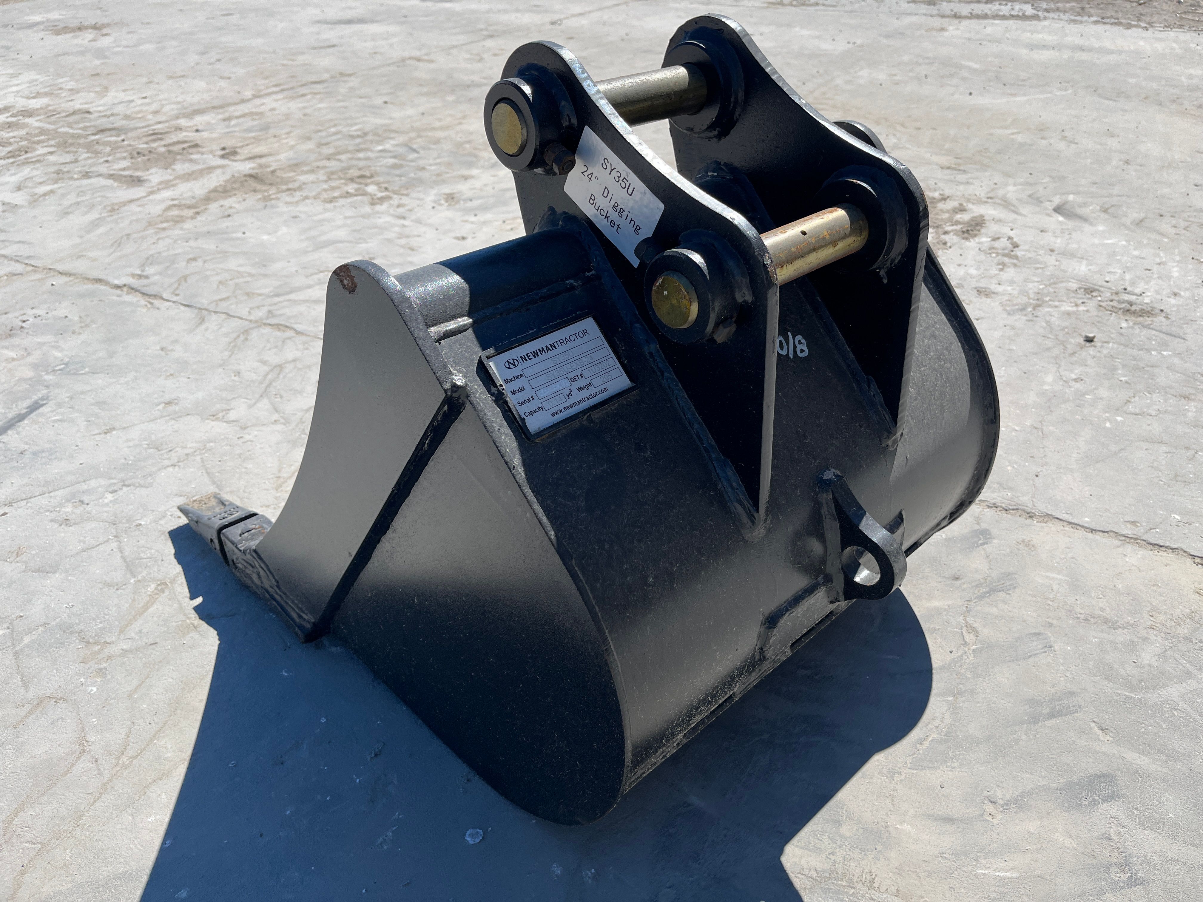 24" BUCKET FOR SY35U Photo 2 Thumbnail