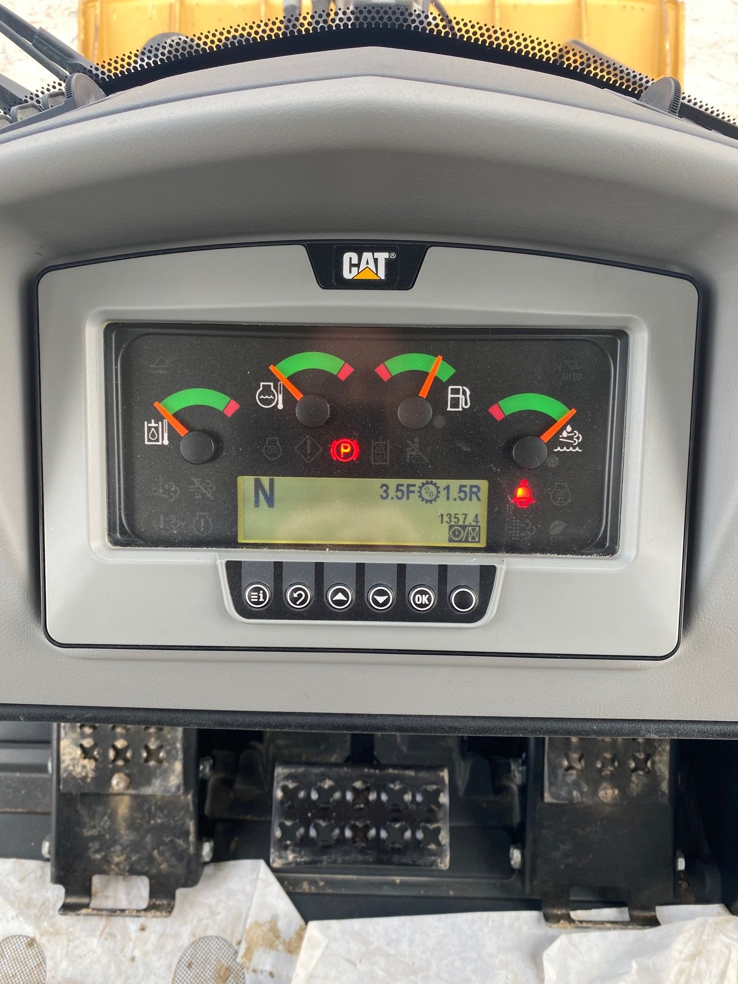 2019 CAT 963K Photo 18 Thumbnail
