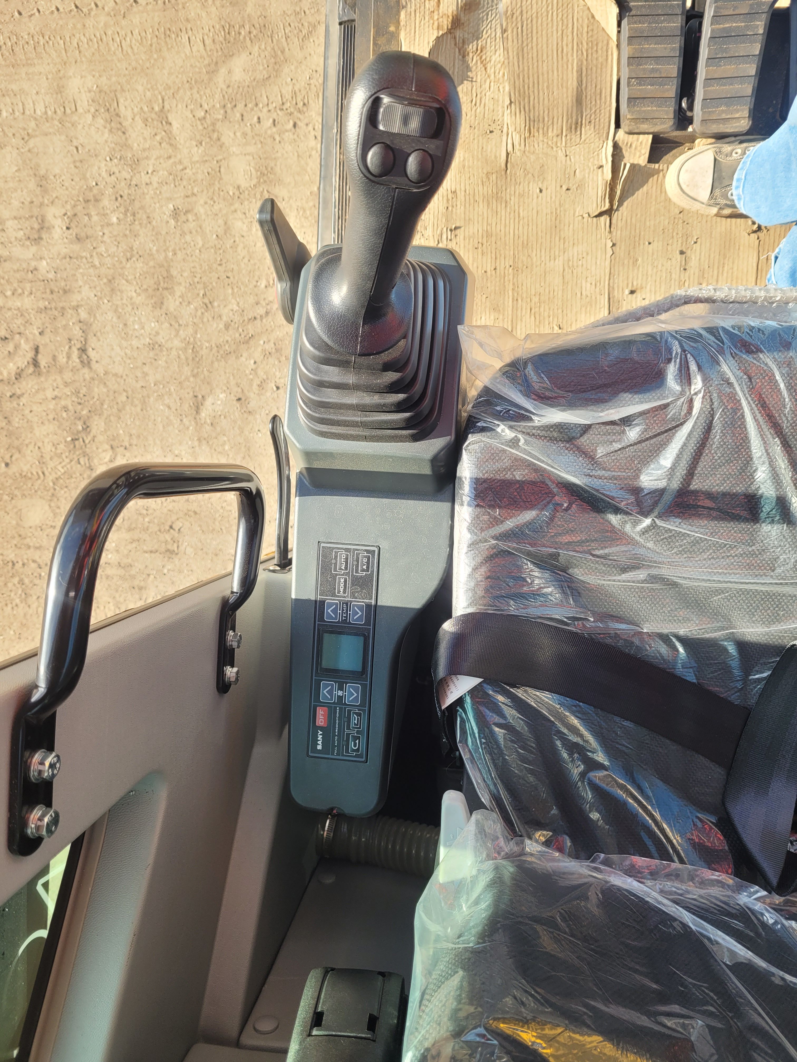 2023 SANY SY155U Photo 4 Thumbnail