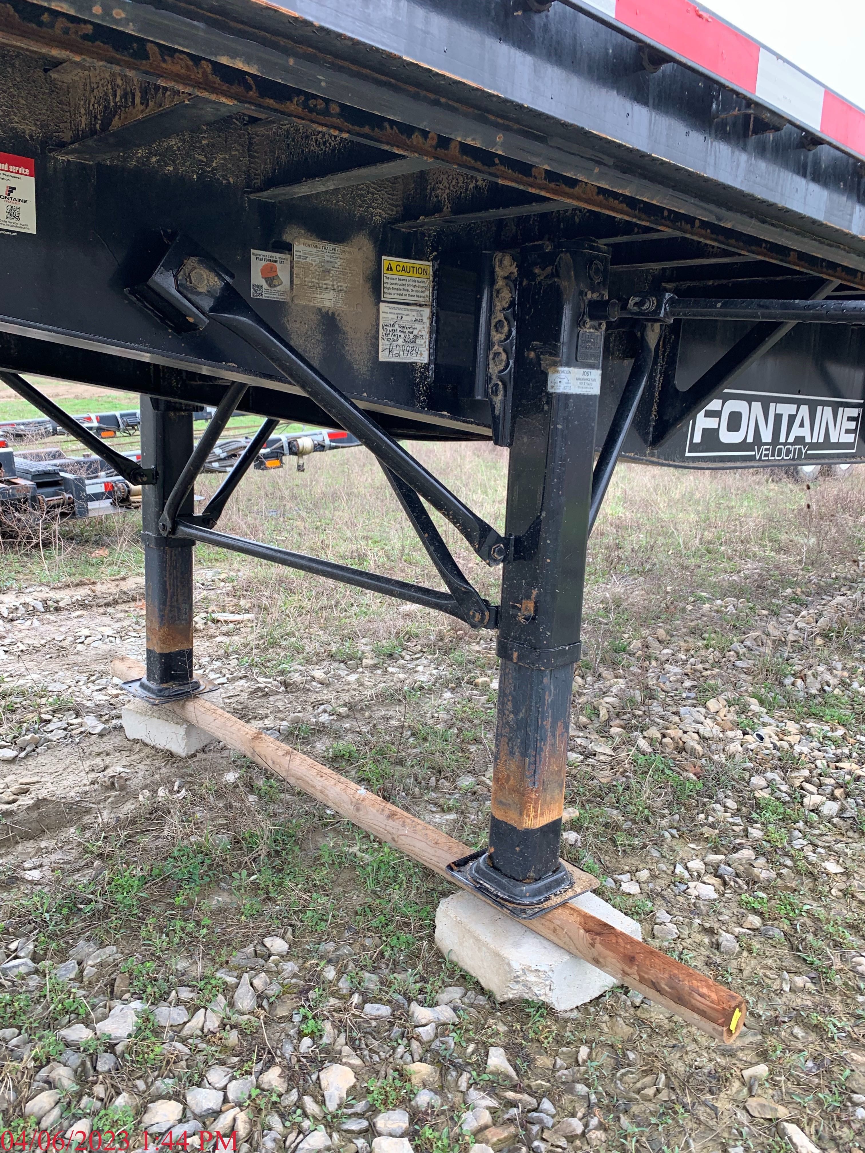 2023 FONTAINE VELOCITY FLAT TRAILER 53SST Photo 3 Thumbnail