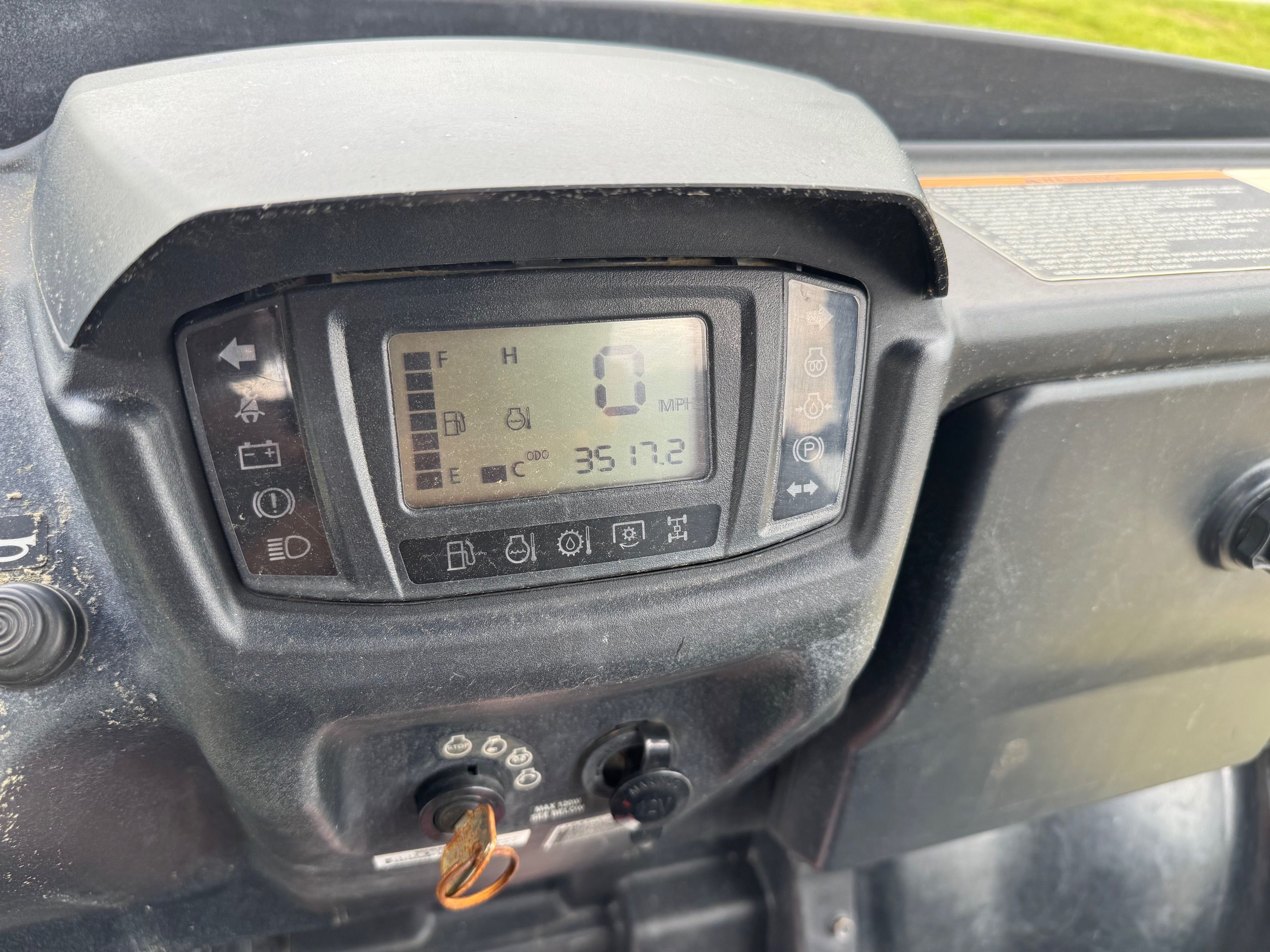 2023 KUBOTA RTV-X1140 Photo 7 Thumbnail