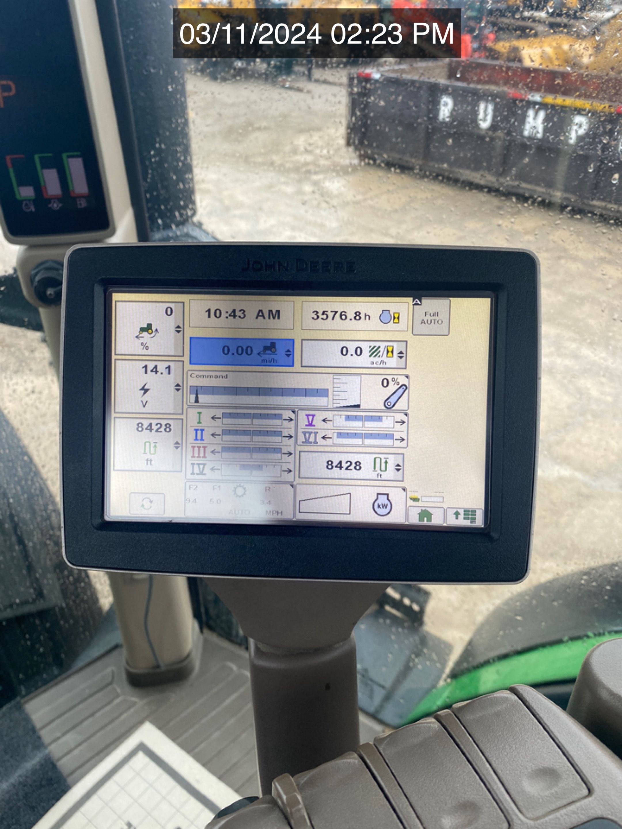 2012 JOHN DEERE 8335R Photo 11 Thumbnail