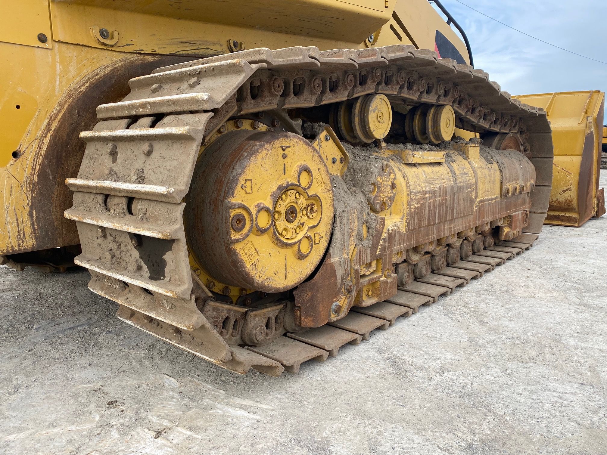 2019 CAT 963K Photo 12 Thumbnail