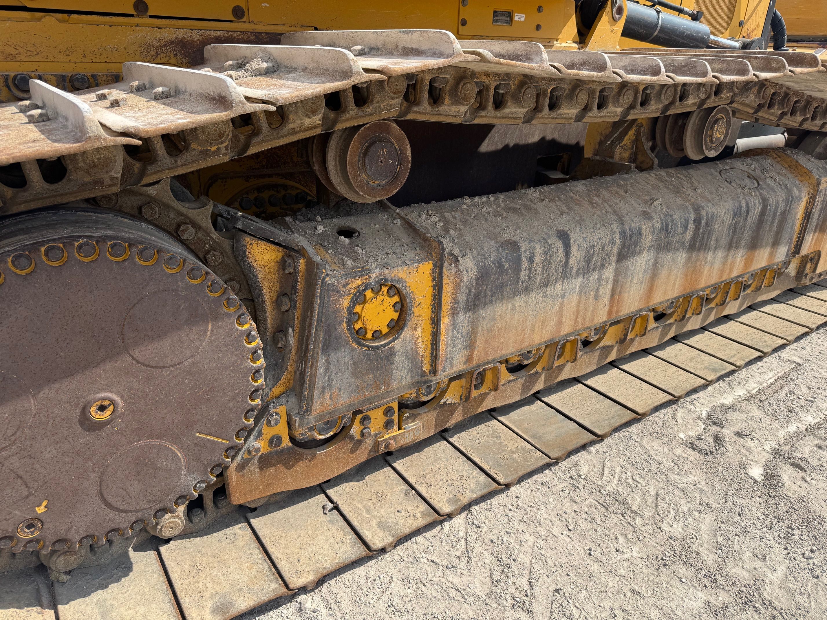 2017 JOHN DEERE 850K WLT Photo 5 Thumbnail