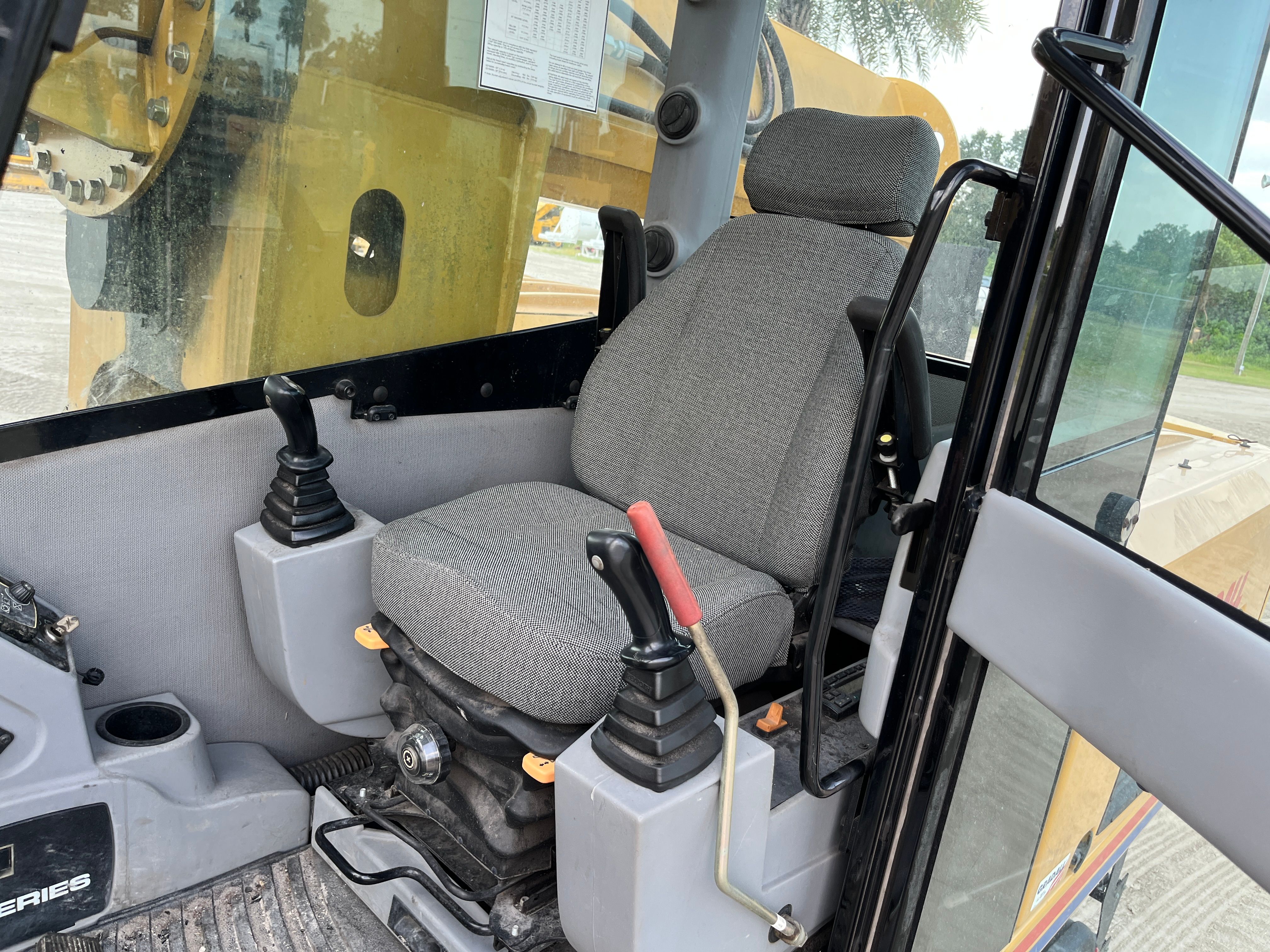  GRADALL D152 Photo 10 Thumbnail