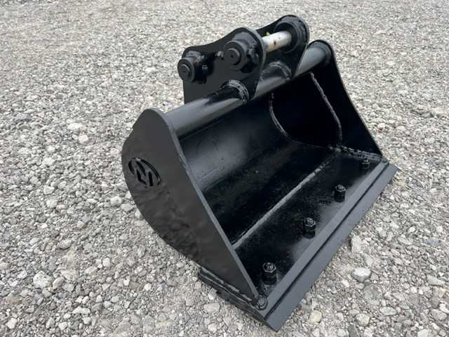24" EXCAVATOR DITCH CLEANING BUCKET FOR SY16C Photo 1