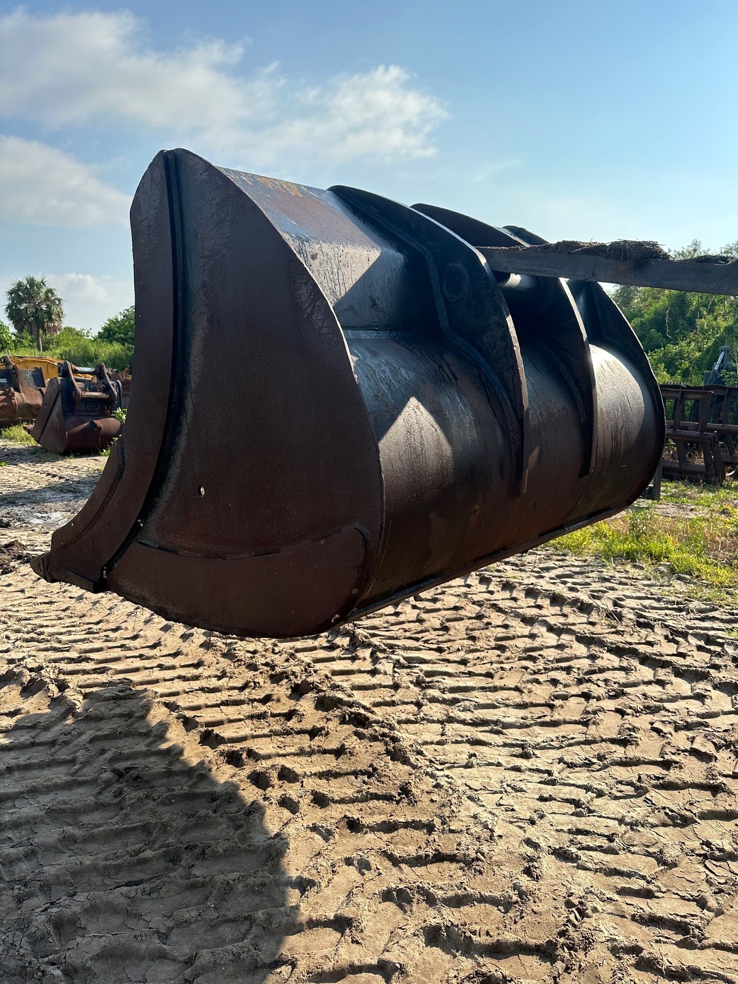 66" BUCKET FOR SANY SY335C Photo 4 Thumbnail