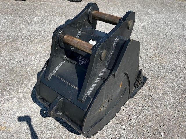 42" BUCKET FOR SY500H Photo 3 Thumbnail